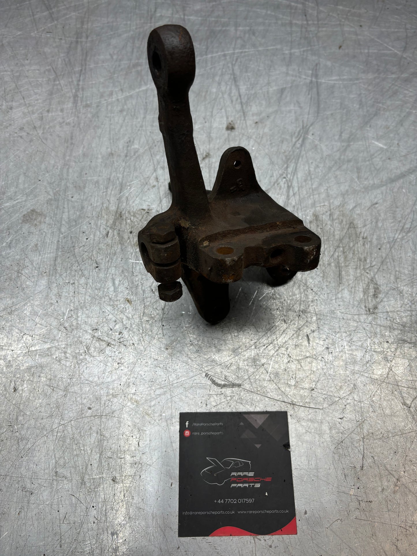 Porsche 944 1982-1985.5 / 924S / 924 Turbo Front Spindle, right knuckle, 477407312L, used