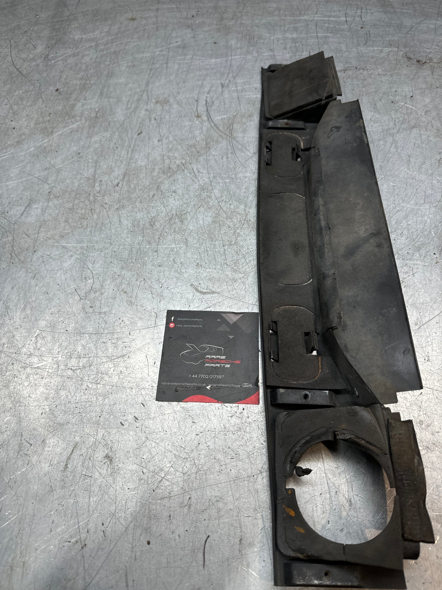 Porsche 944 S2 / turbo front air duct 94457500800 used