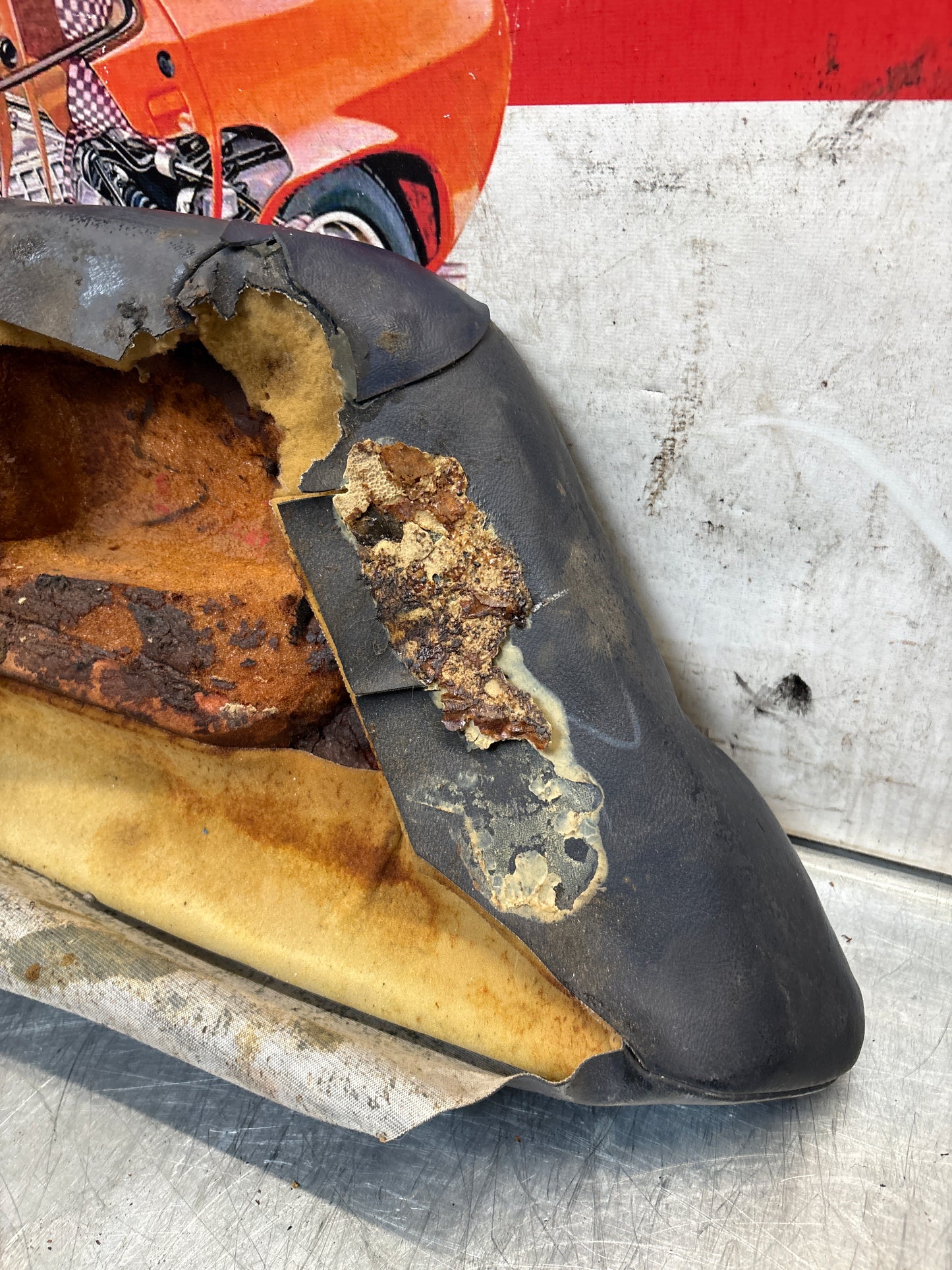 Porsche 928 rear right seat cushion, blue, leather, used 92852206051