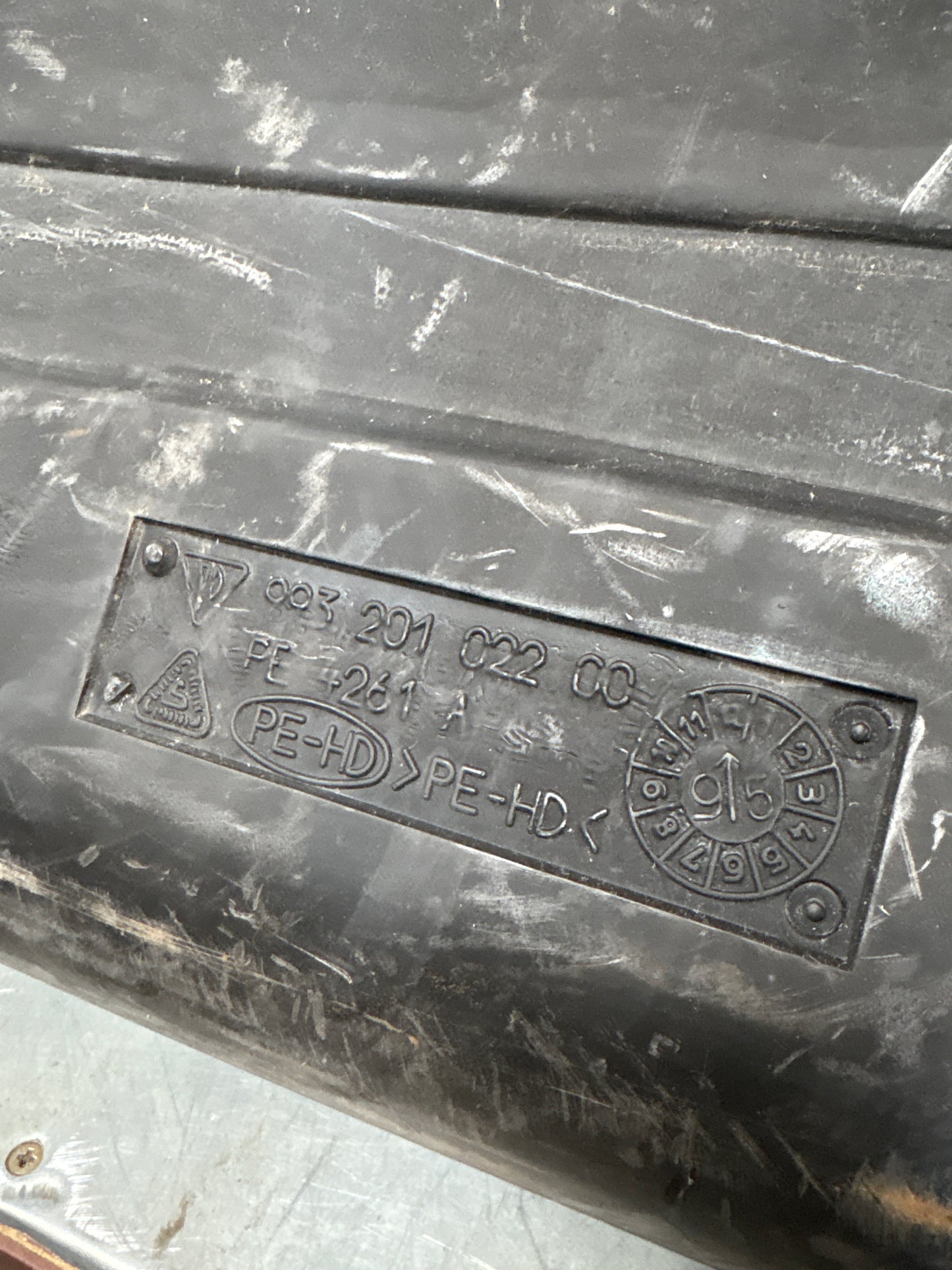 Porsche 911 993 964 RHD fuel tank, used 99320102200