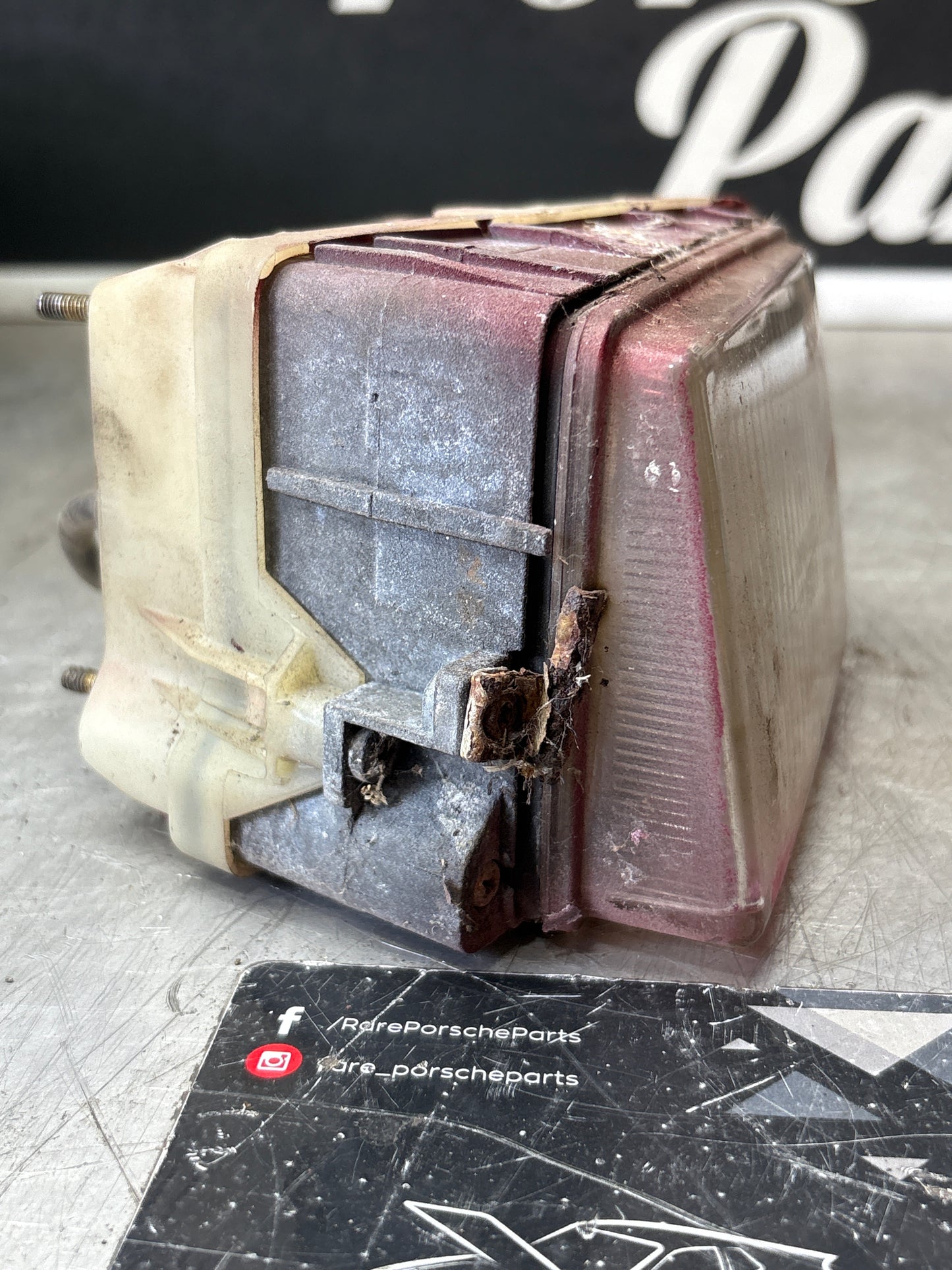 Porsche 928 Bosch headlight high beam, right 0306403002 / 92863141400