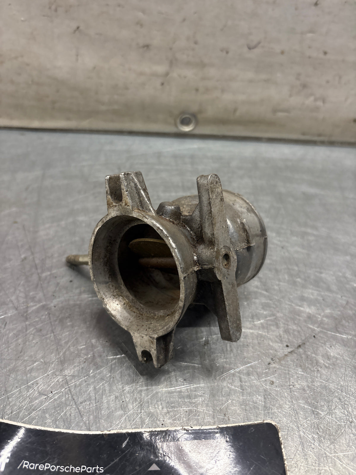 Porsche 914 throttle body, used 022133067