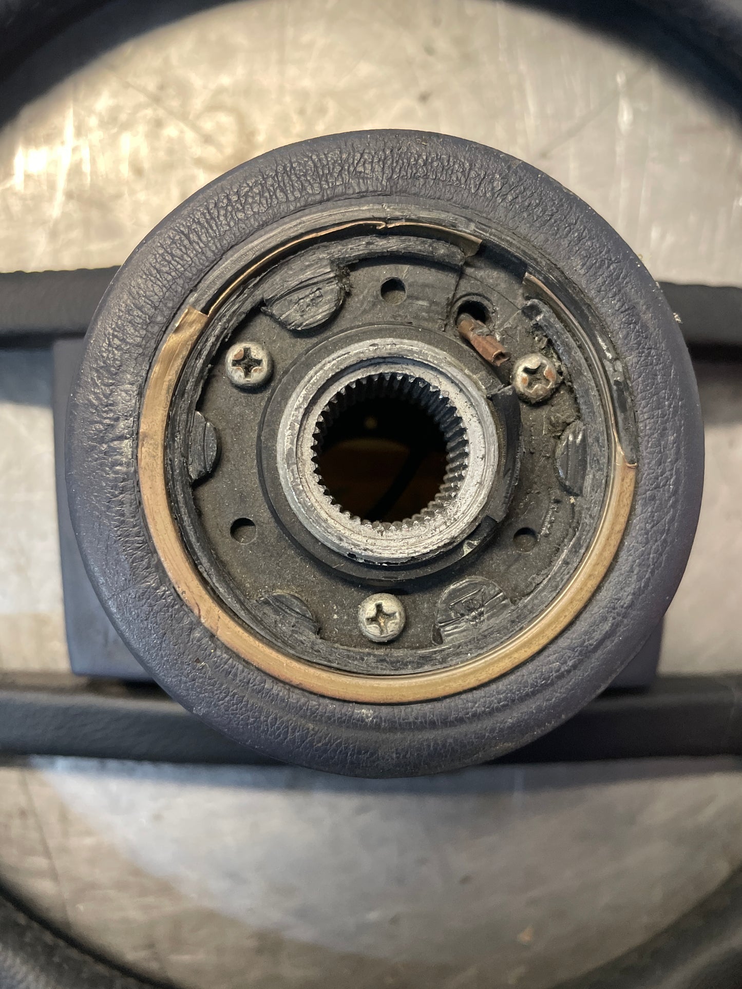 Porsche 928 steering wheel, black 92834708402, refurbished