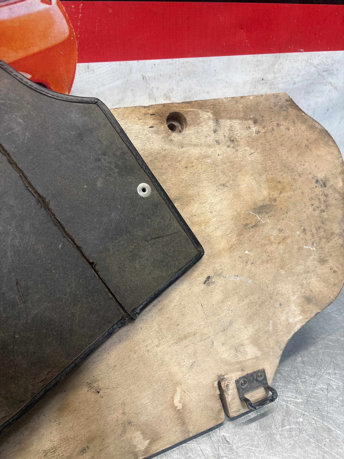 Porsche 928 early -79’ Foot support upper part, used 92855106202