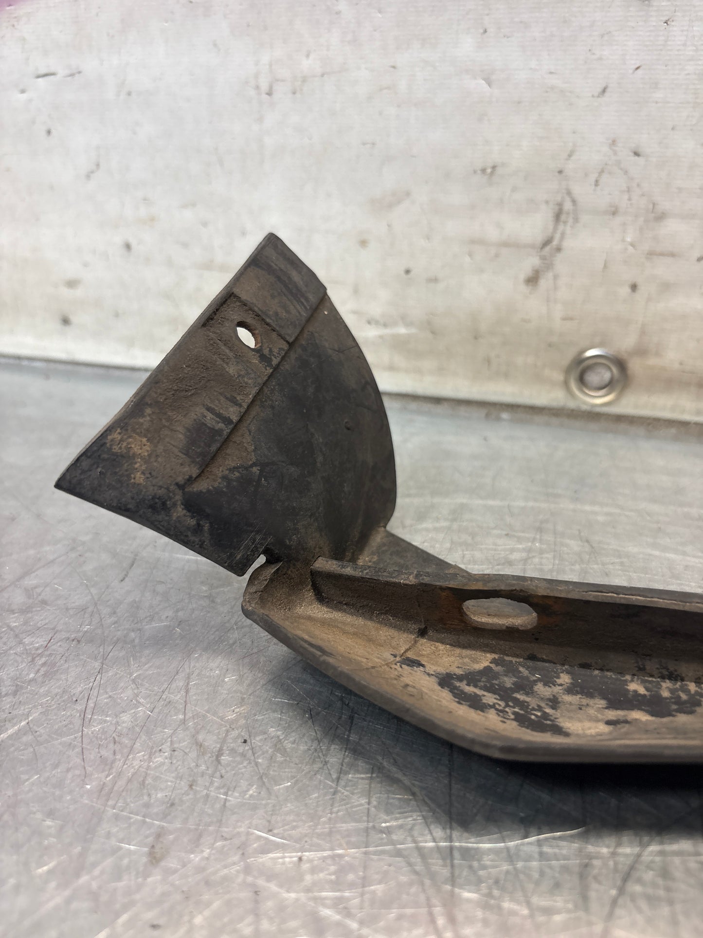 Porsche 944 Turbo/S2 front left sill cover 95155919300
