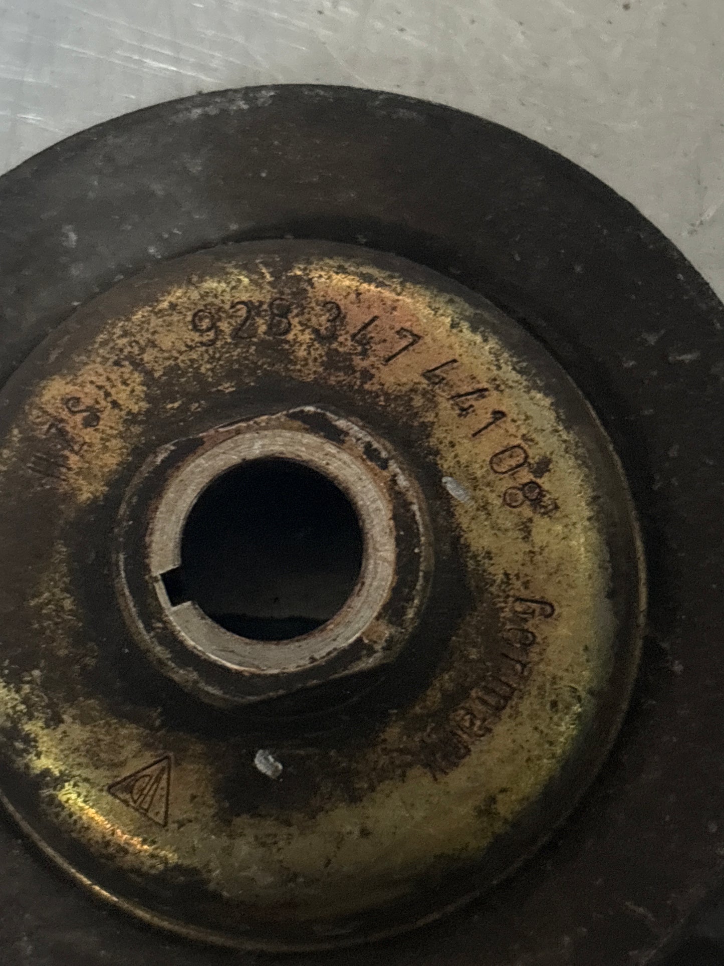 Porsche 928 S4 power steering pump pulley, used 92834744108