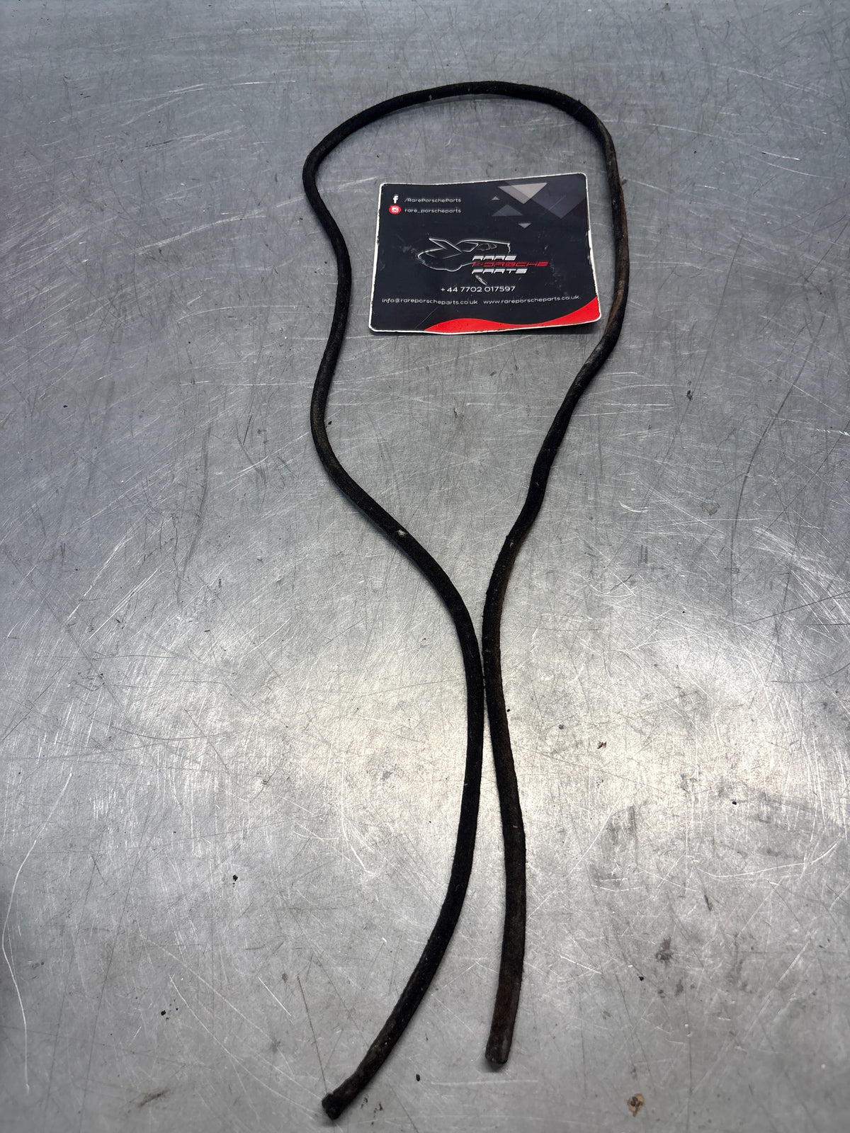 Porsche 924 / 944 dasboard to windscreen seal, used