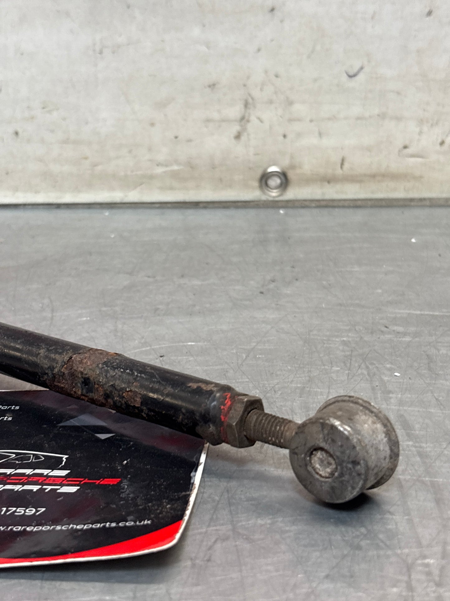 Porsche 928 shaft guide tube, used 92842400901 / 92842400908 92842400910