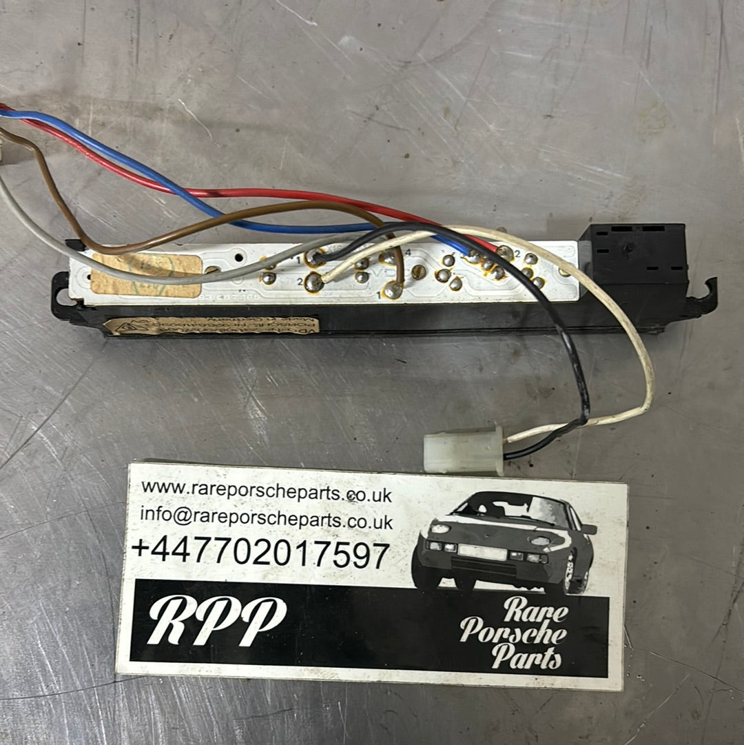 Porsche 928 Armaturenbrett vorne Mitte 92864160915 gebraucht
