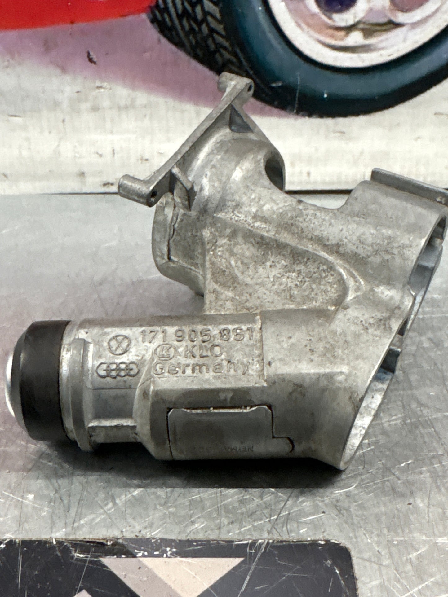 Porsche 924 / 944 ignition barrel. 171905851 used