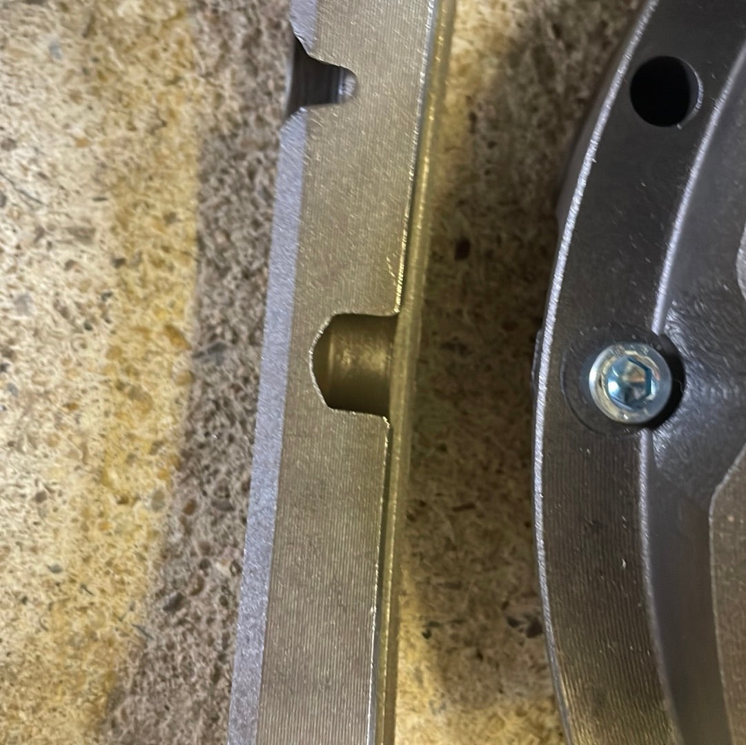 Porsche 944/924S pressure plate with 225mm rubber type disc, refurbished (without release bearing)