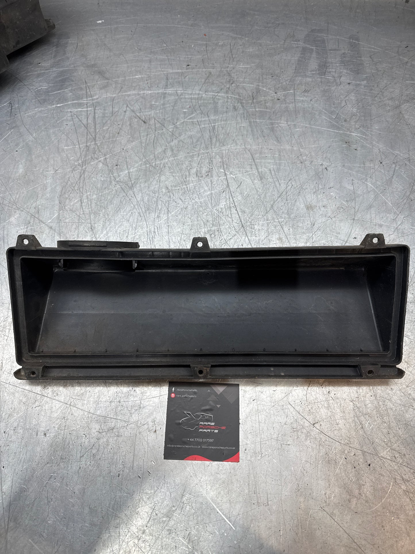 Porsche 944 S air cleaner box top 16 Ventiler 94411001400 used