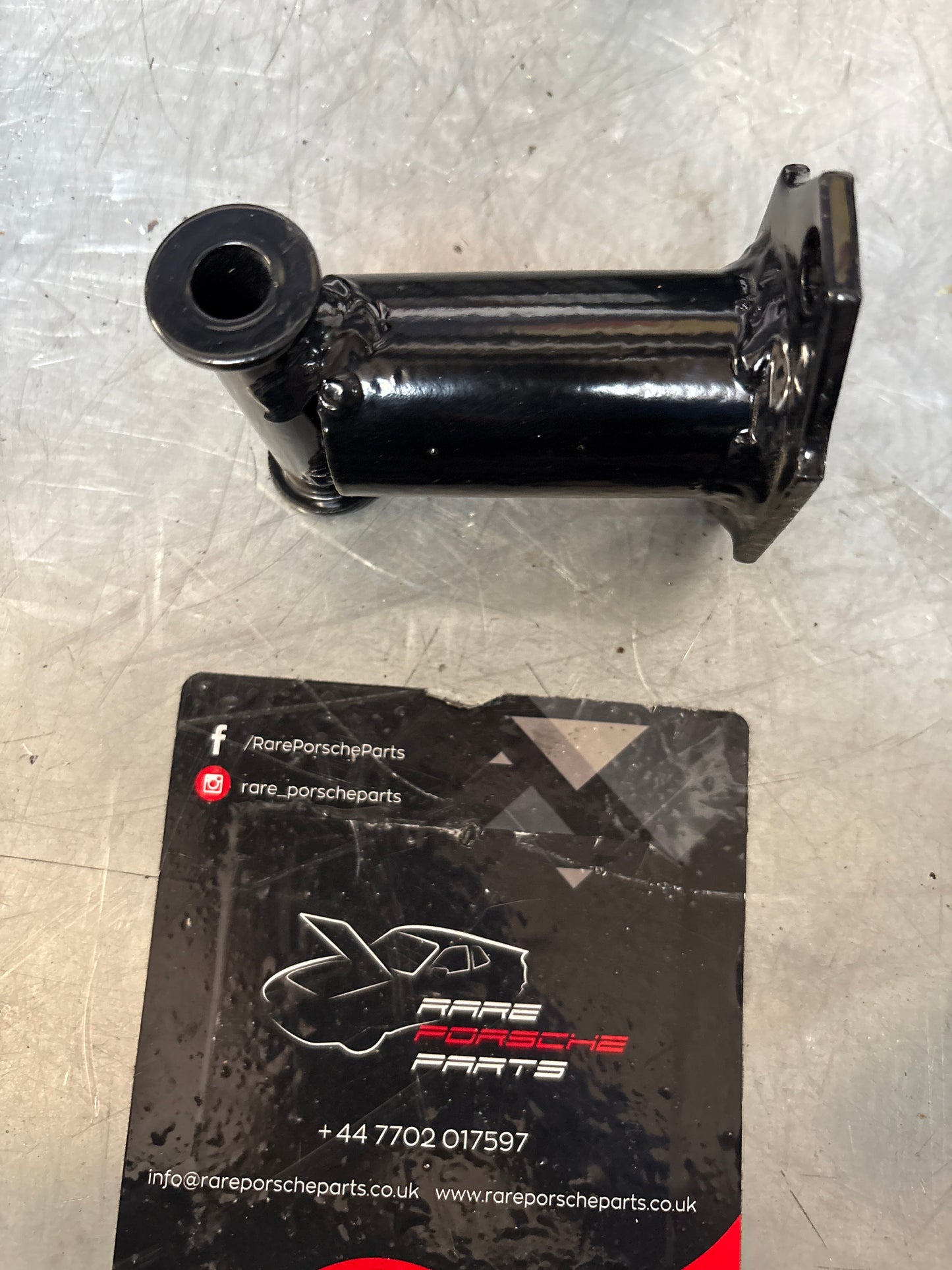 Porsche 928 Bumper shock absorber bracket, used 92850501702