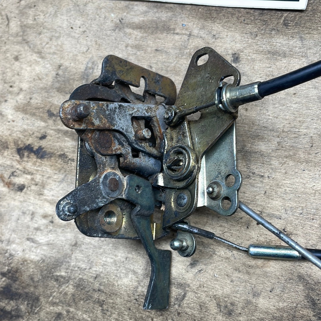 Porsche 924 944 left hand door latch 92753705310 used