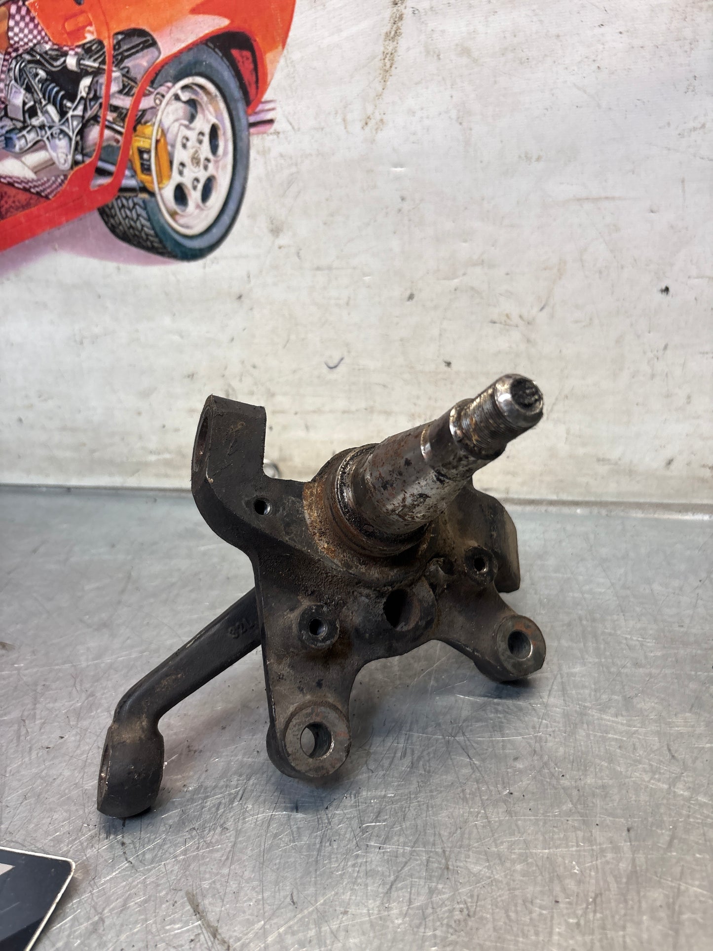Porsche 928 left steering spindle knuckle, used 92834105713