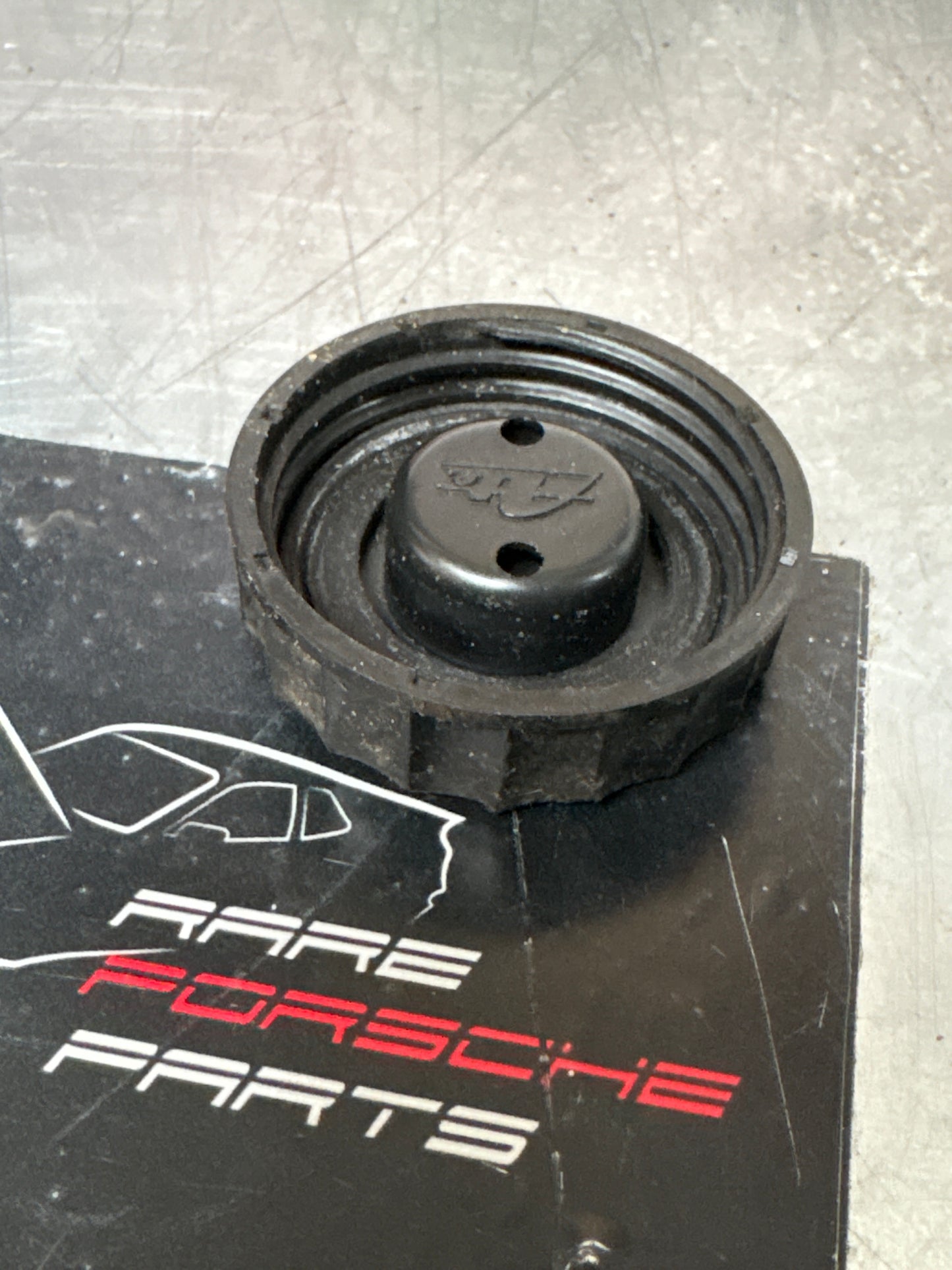 Porsche 928 Brake Fluid Reservoir cap, used