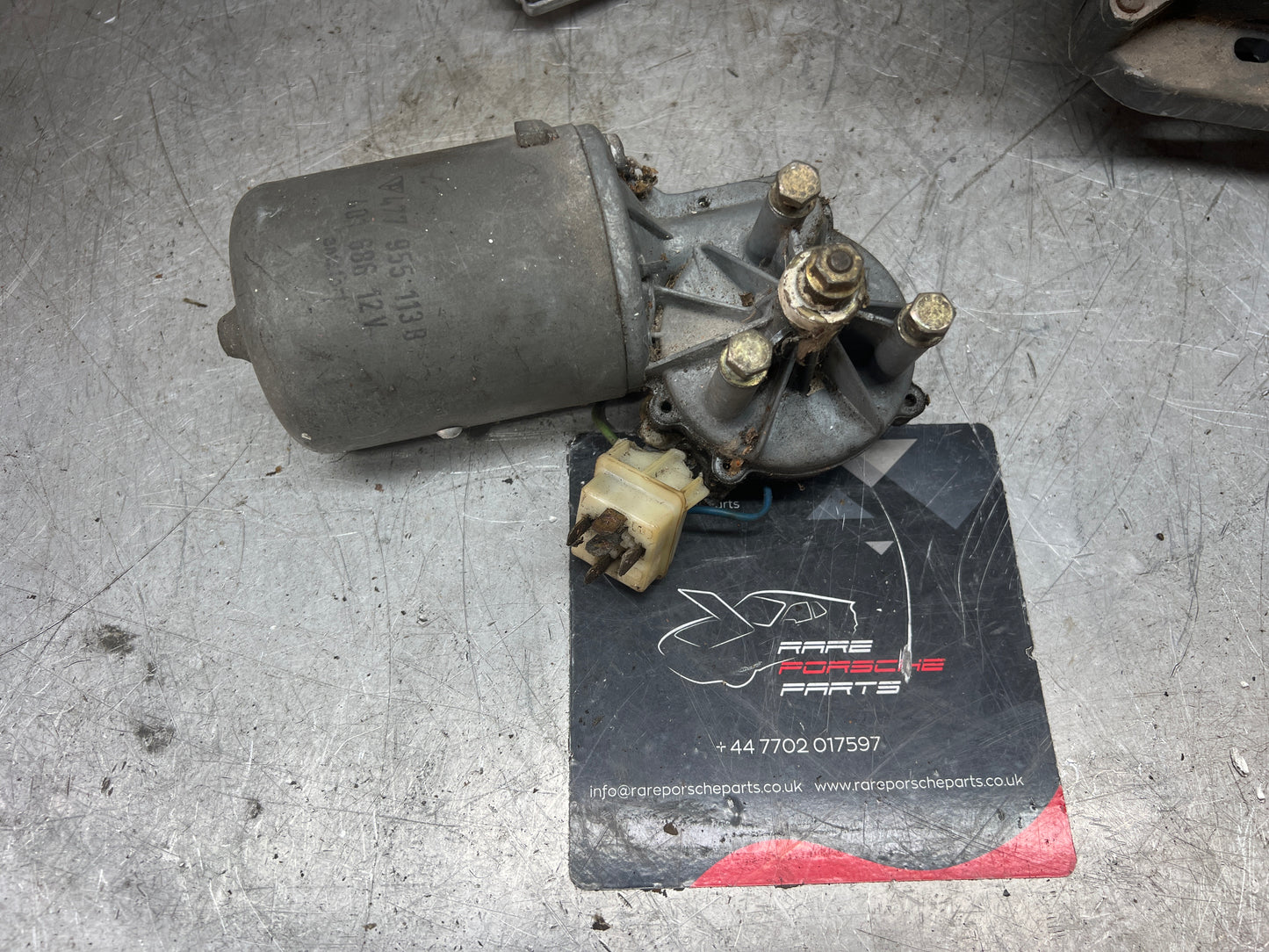 Porsche 924 / frühe 944 Frontwischermotor 477955113B gebraucht