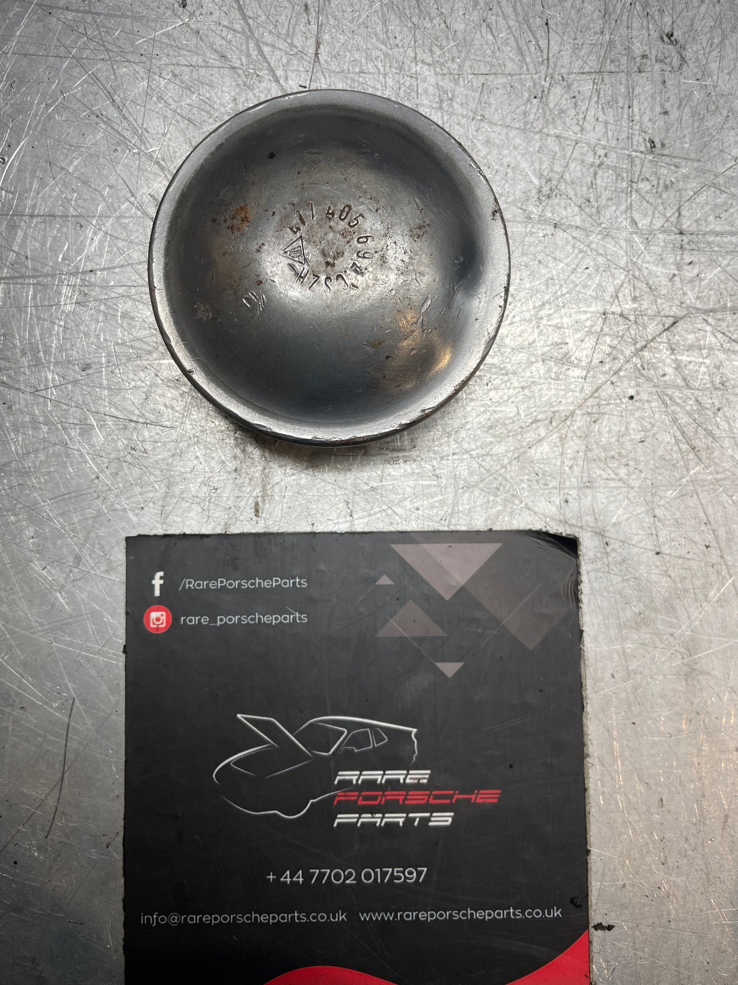 Porsche 924S 944 968 front wheel hub cover, used 477405692C