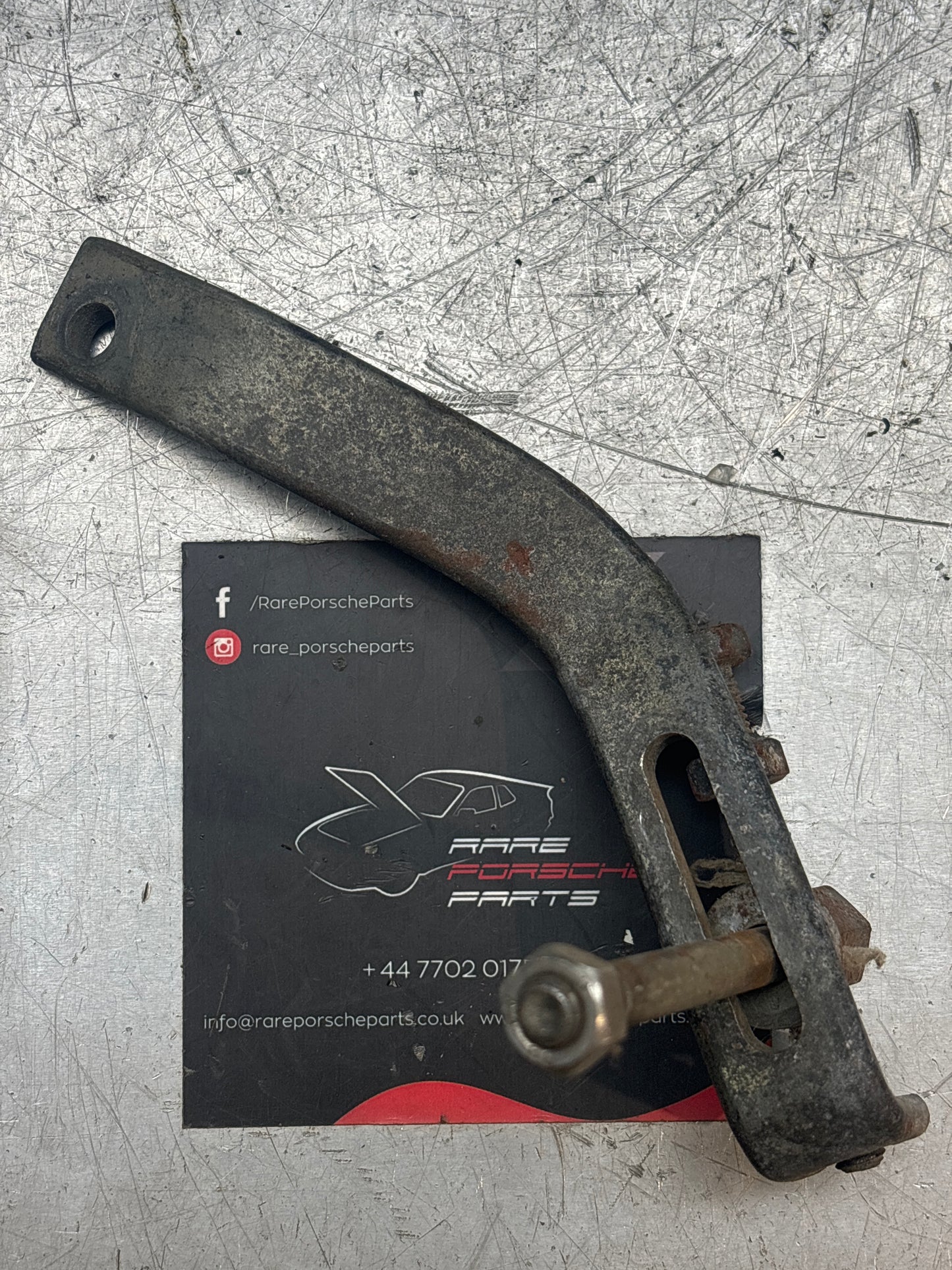 Porsche 928 alternator pulley support 1978-1982, 92810112700 used