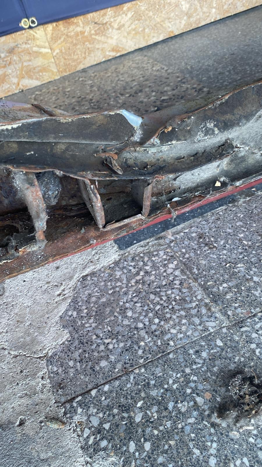 LPorsche 924 76-79 left sill / fender section, 477809601B cut