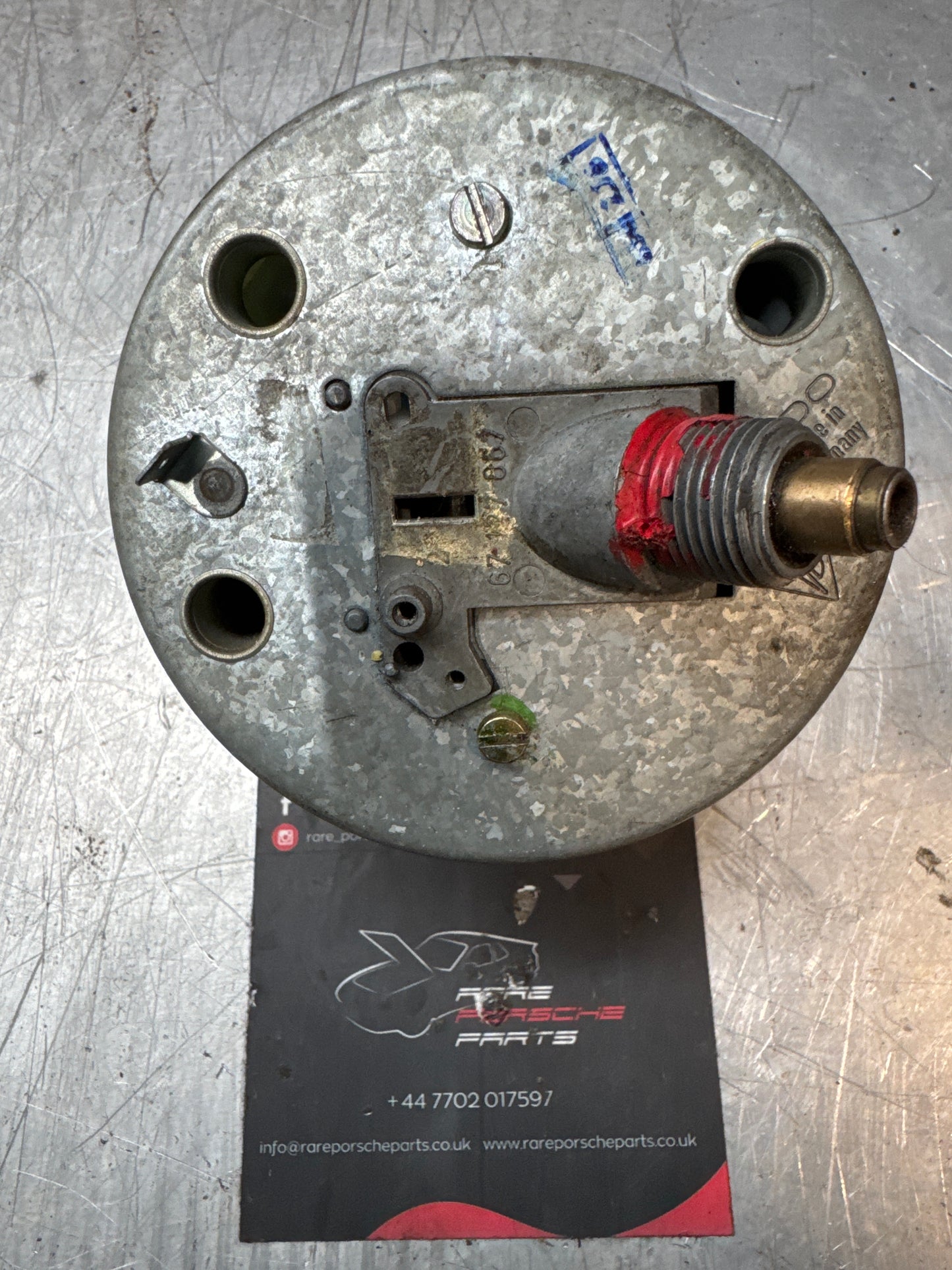 Porsche 924 very early speedometer 477957023 (12485 miles showing).