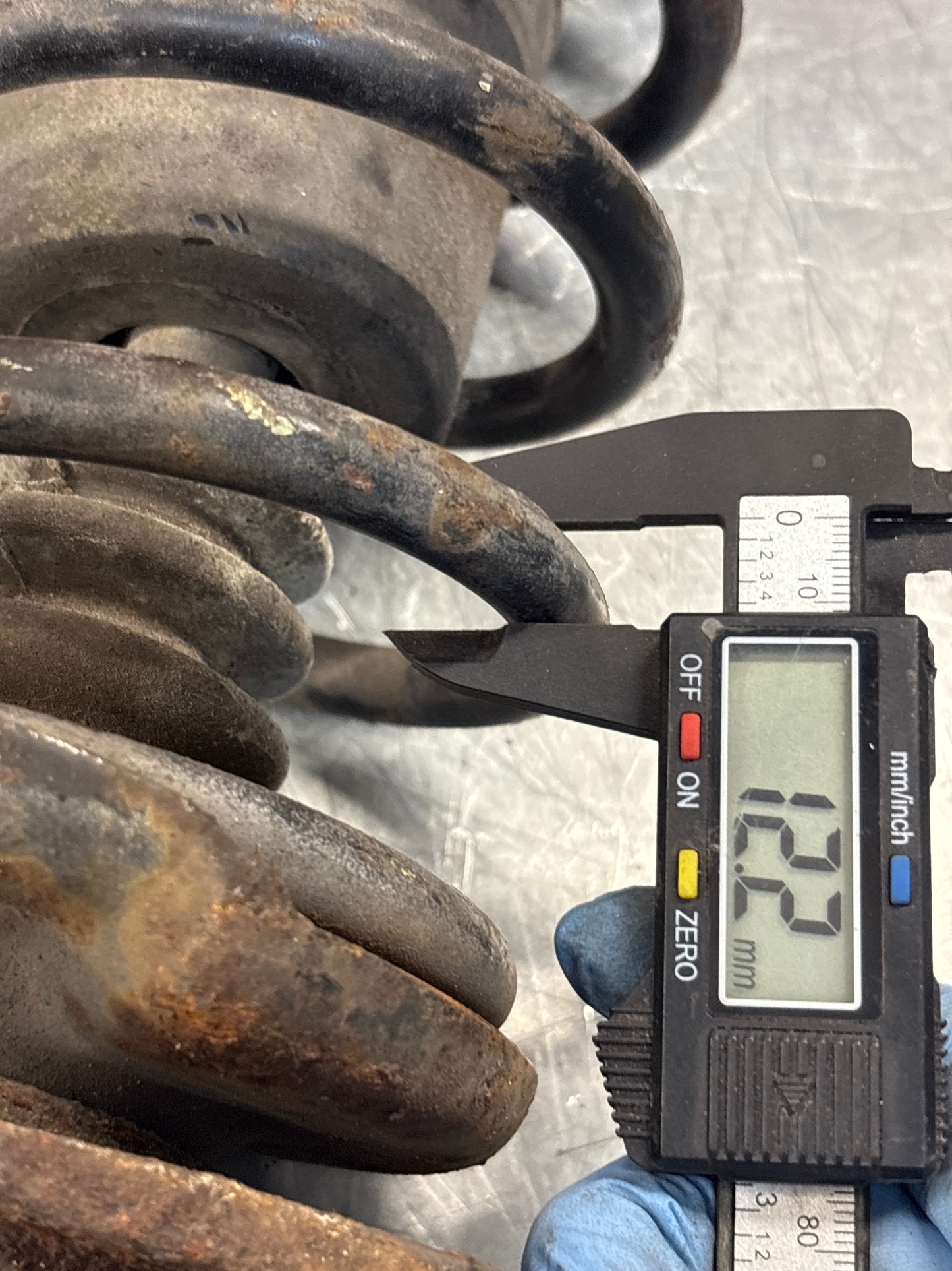 Porsche 924 Front shock absorber, used 477412031F