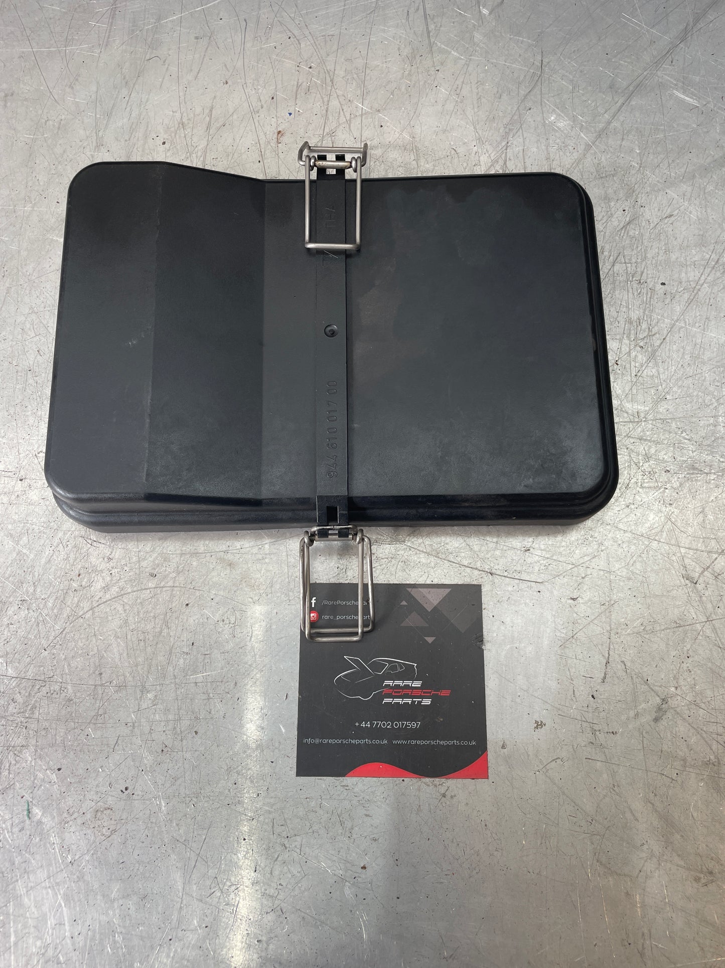 Porsche 944 Fuse box lid / Fuse board lid / cover 94461013700, 94461001700