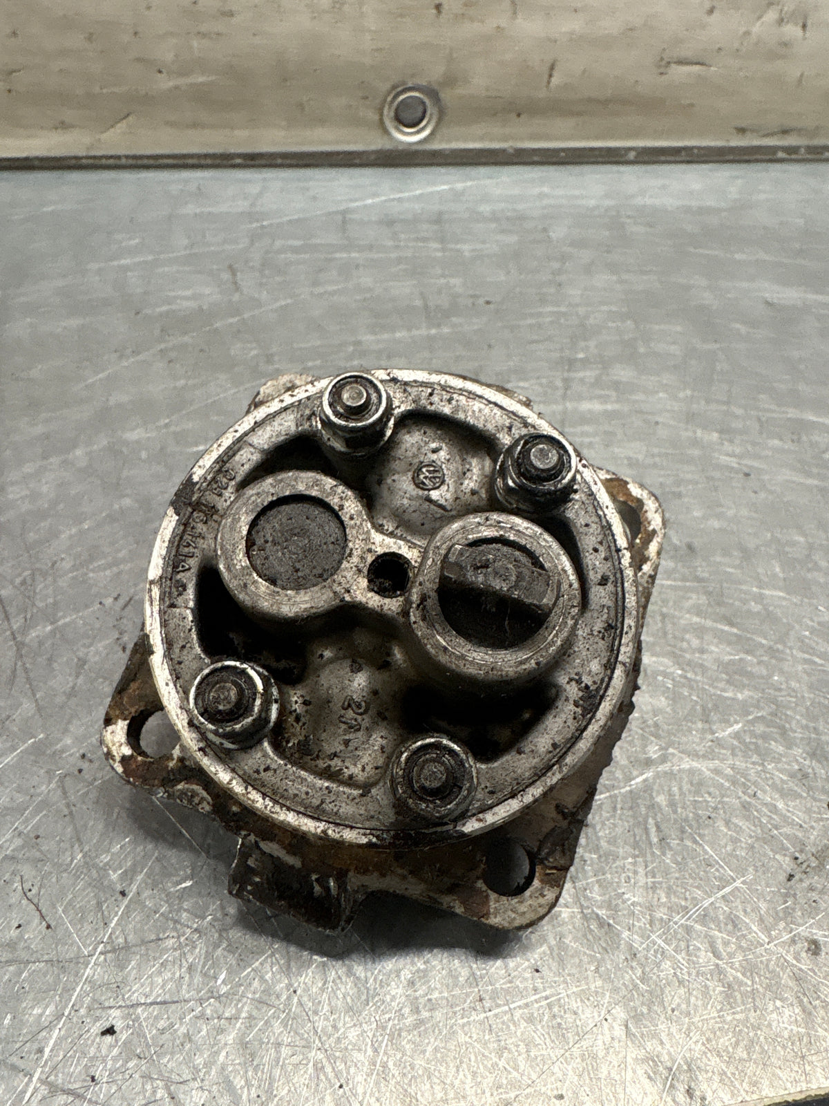 Porsche 914 oil pump assembly, used 021115109A