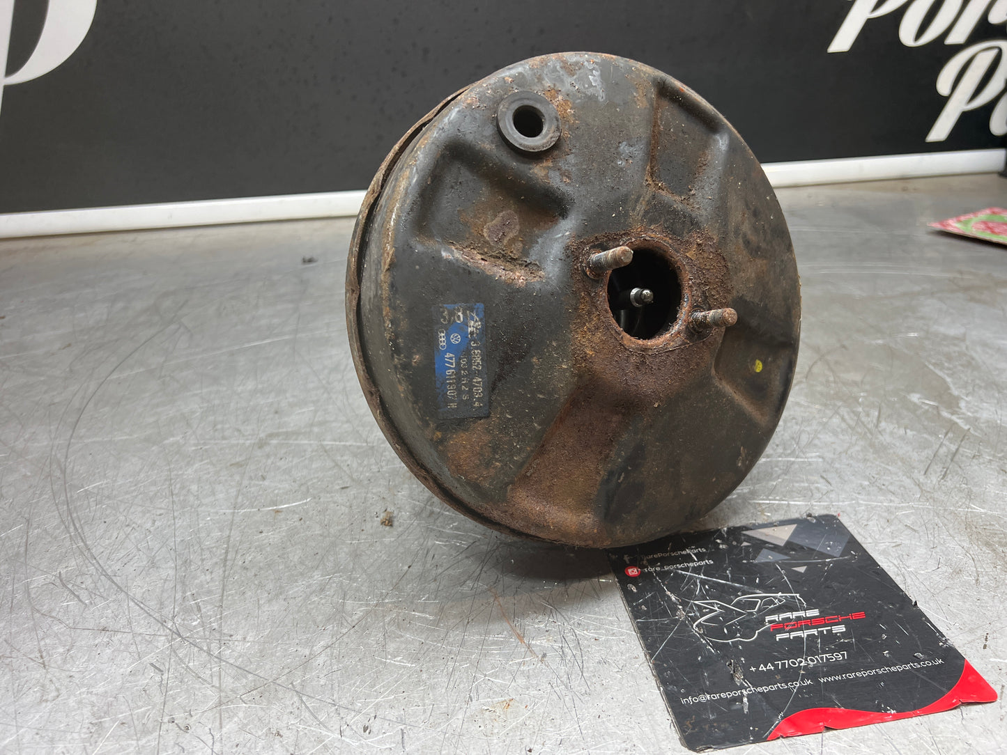 Porsche 944 924 brake booster, used 477611907H