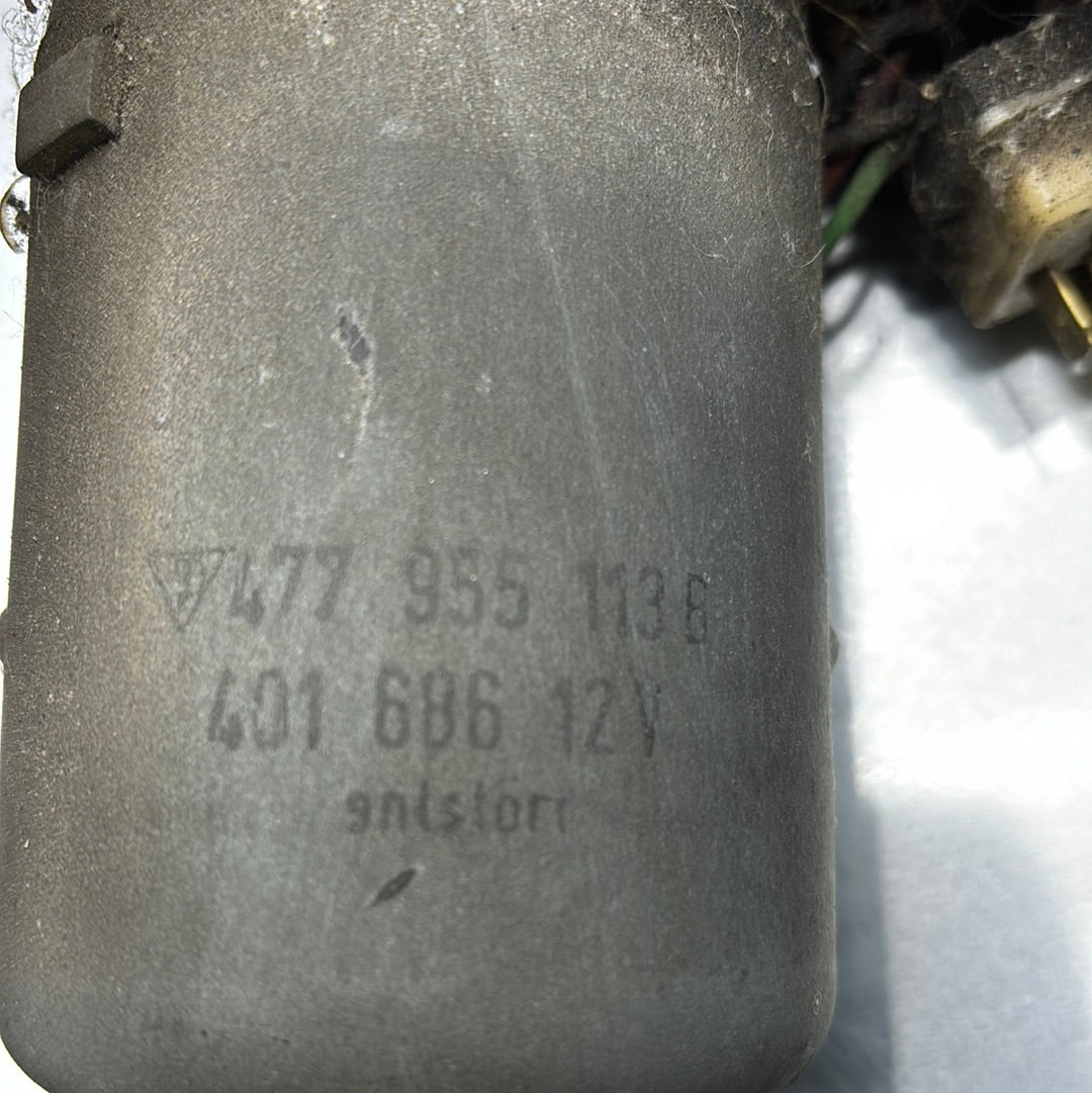 Porsche 924 / early 944 windscreen wiper mechanism with motor 477955113B used