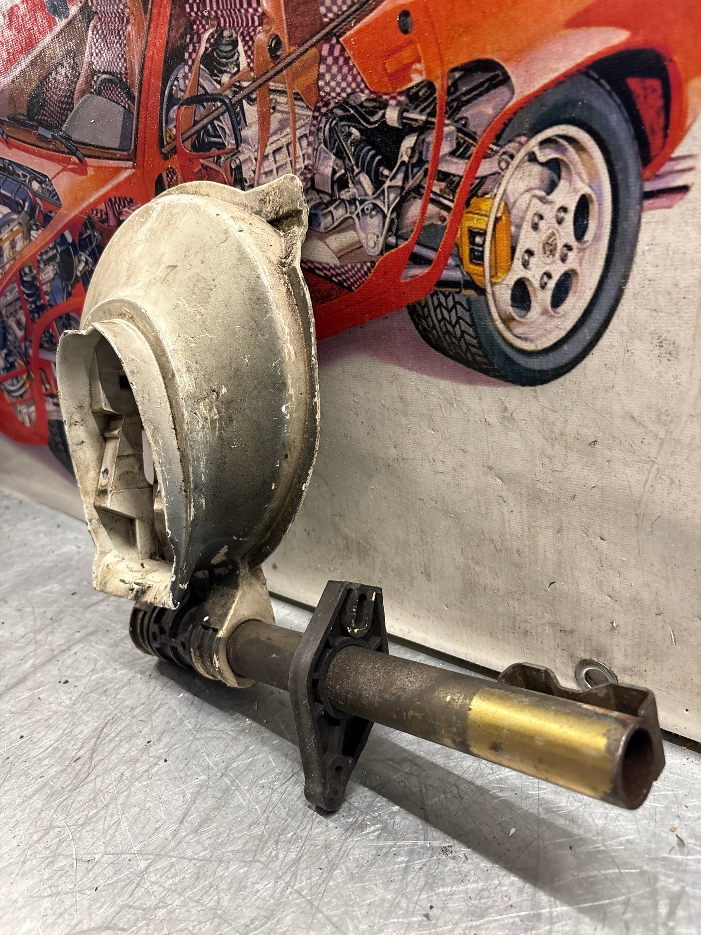 Porsche 928 left headlight swivel frame 92875024902 92875024302 used