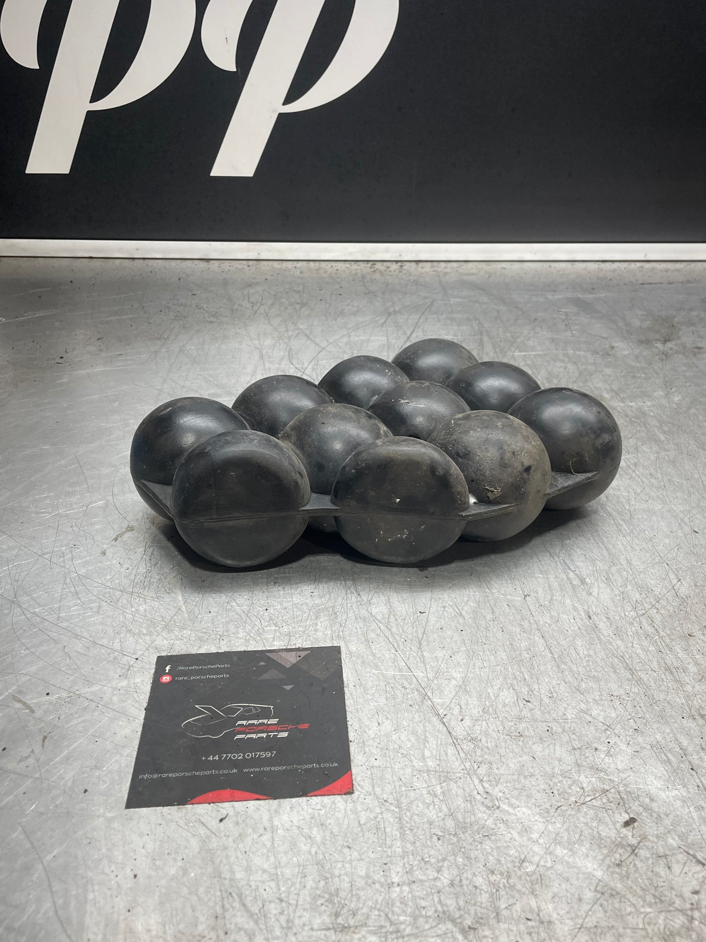 Porsche 928 Vacuum Reservior, 171820691 used