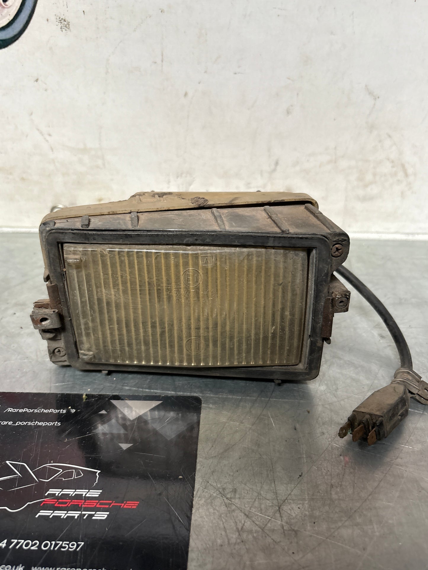 Porsche 911 high beam light, used 92863141601 / 0305401001