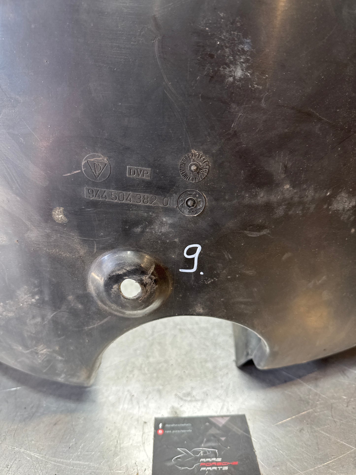 Porsche 944 turbo 968 wheel arch liner right 94450438202 spares or repair