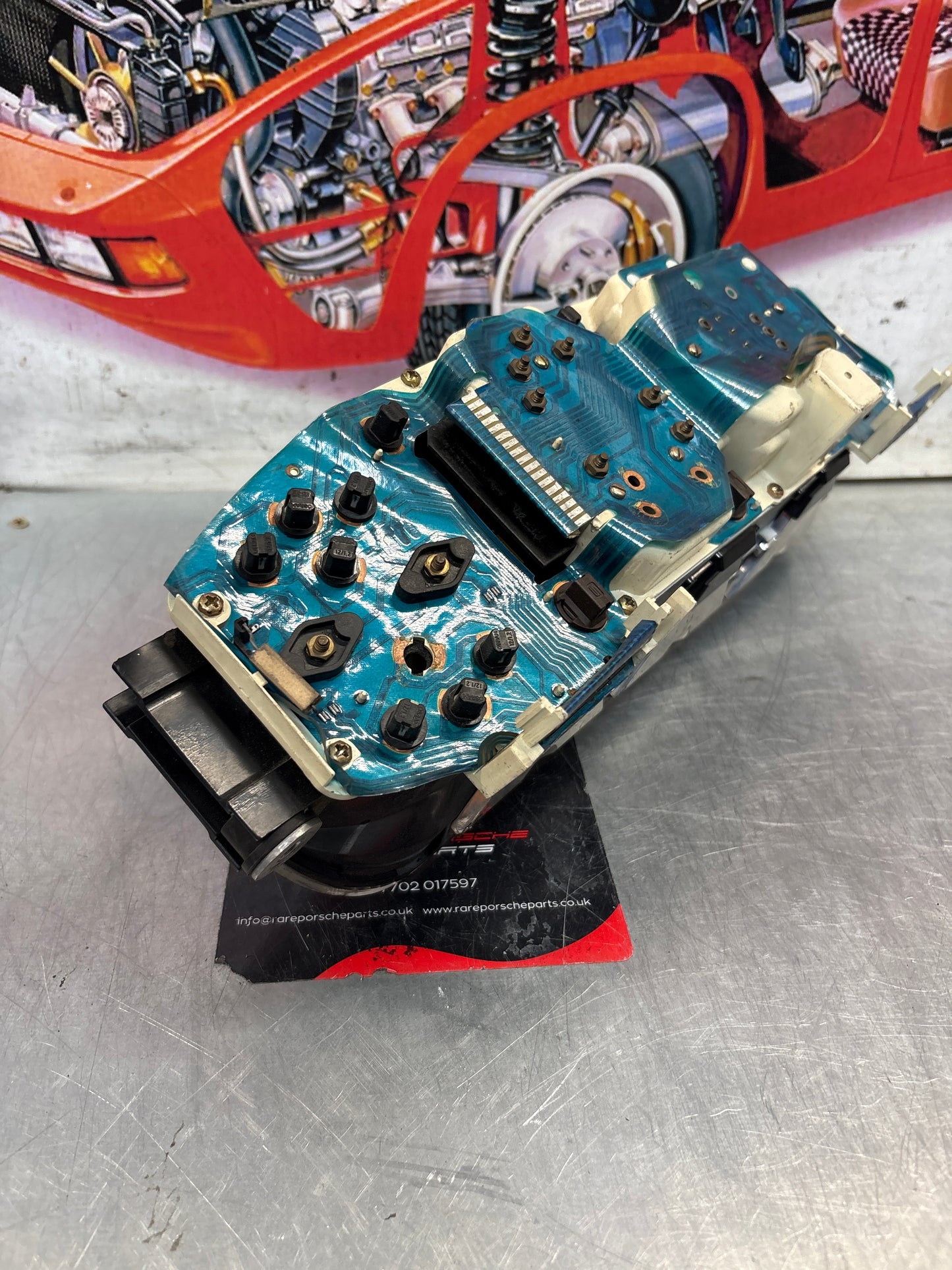 Porsche 928 dash clock binnacle pod speedometer, 92864110235 used showing 046779 Km, plastic screen has some scratches