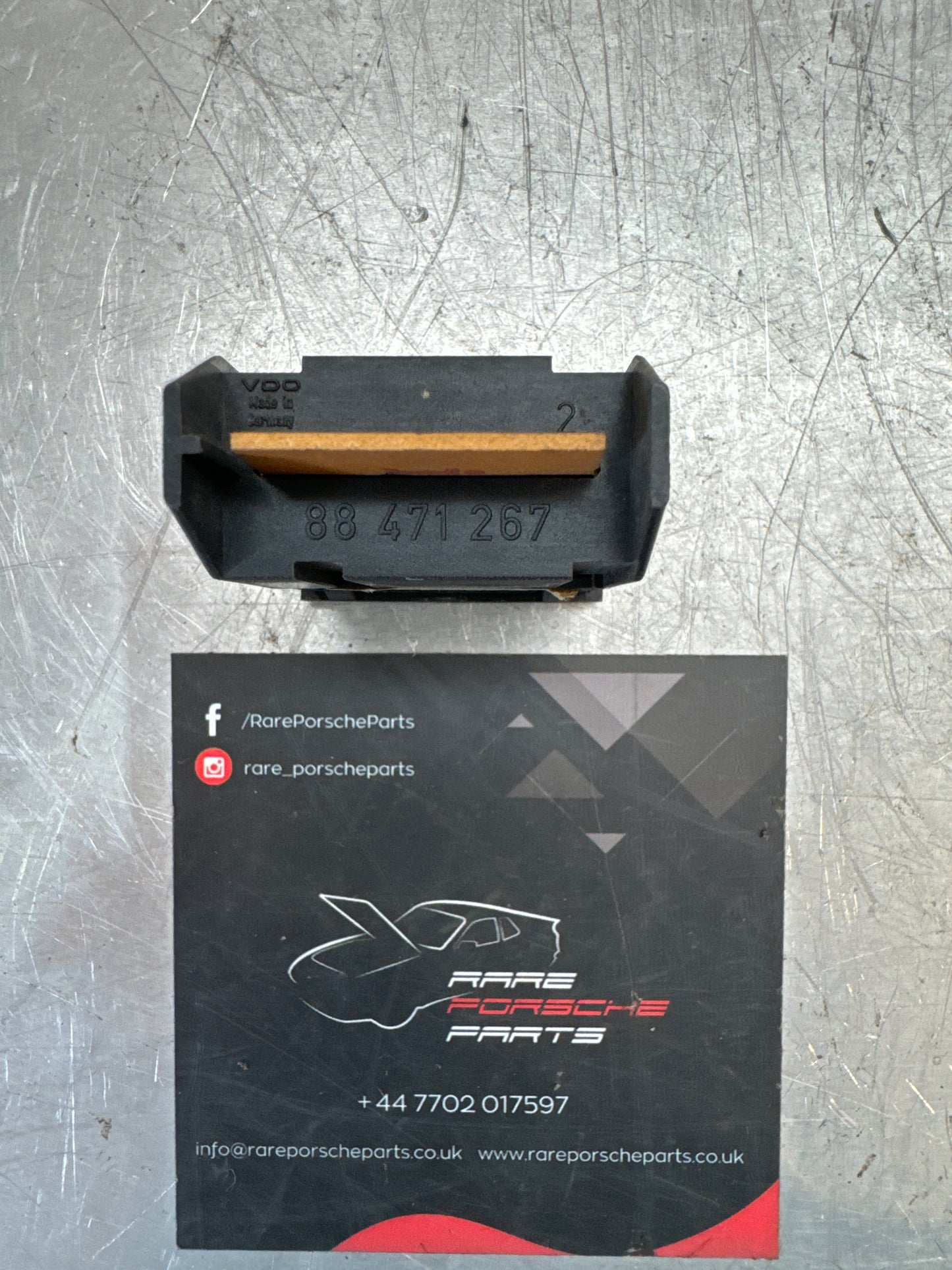 Porsche 944/924 handbrake/ park brake indicator module 94463221100