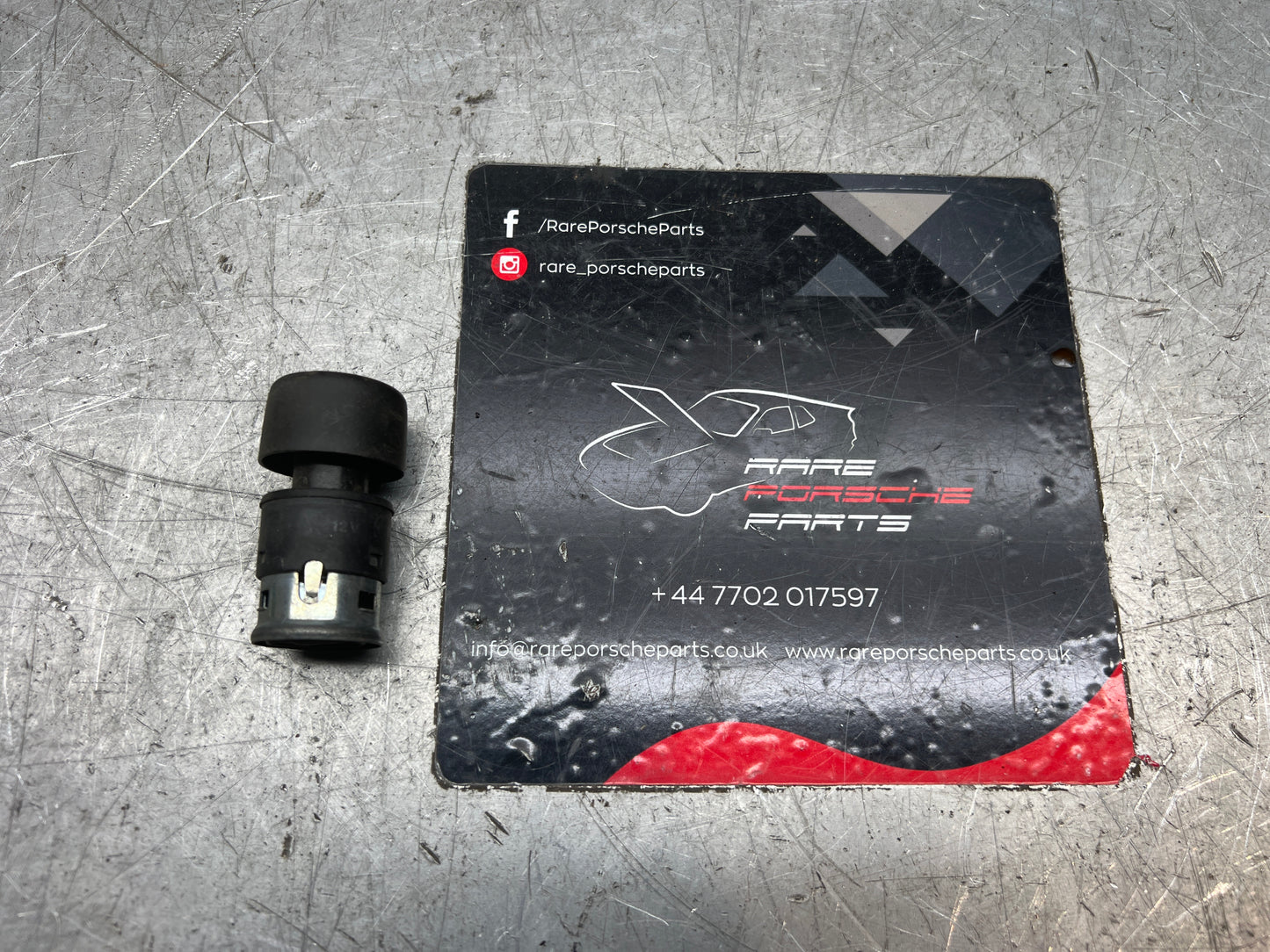 Porsche 944 85.5- cigarette lighter, 94465230700 used