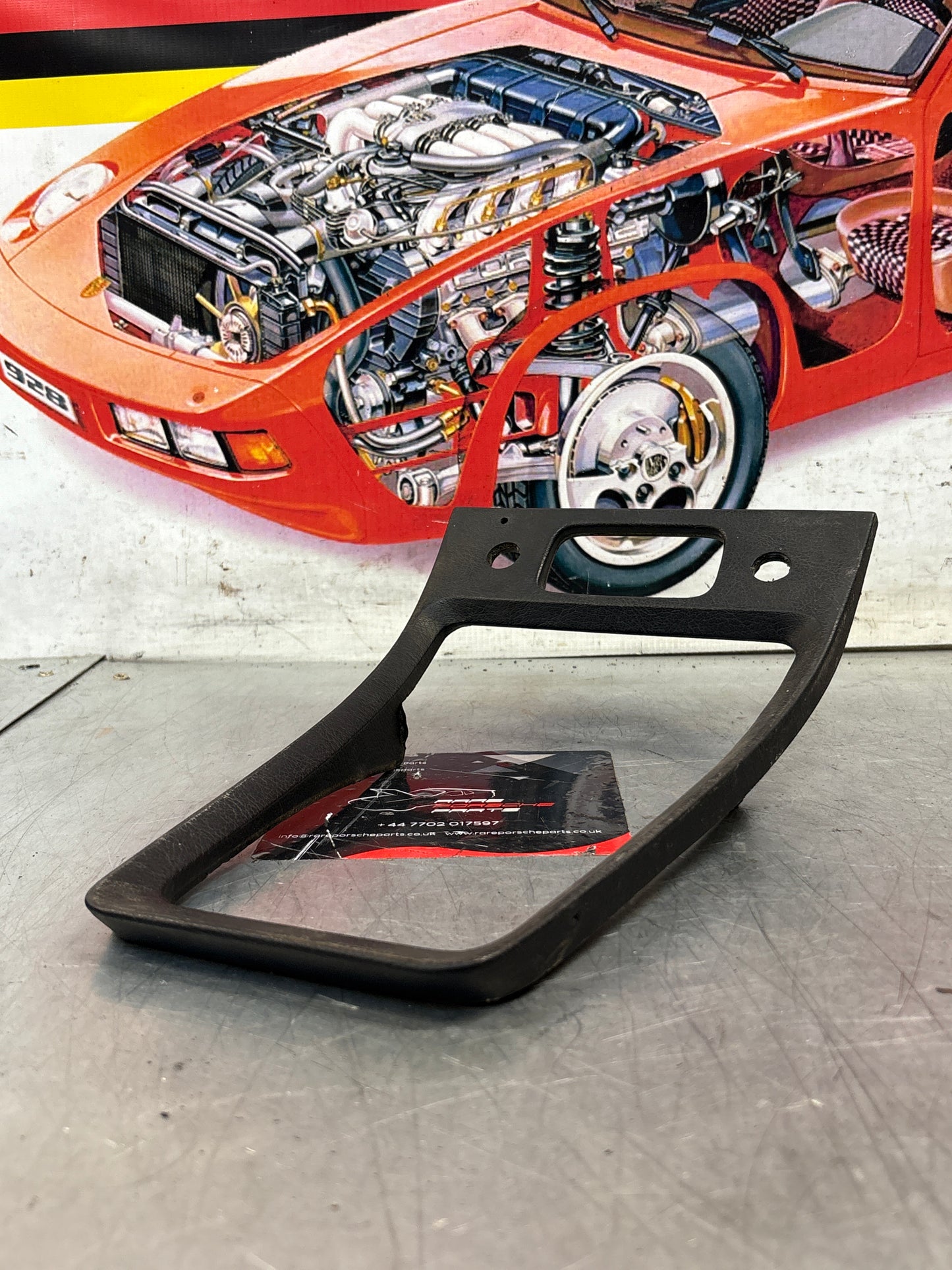 Porsche 928 Centre Console Gear Stick Surround Trim 92855204708 Black used