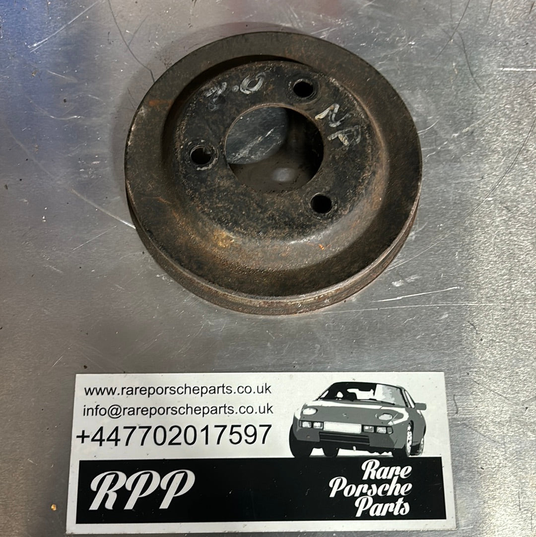 Porsche 924 2.0 (1975-1985) Water Pump Pulley 059121031 used