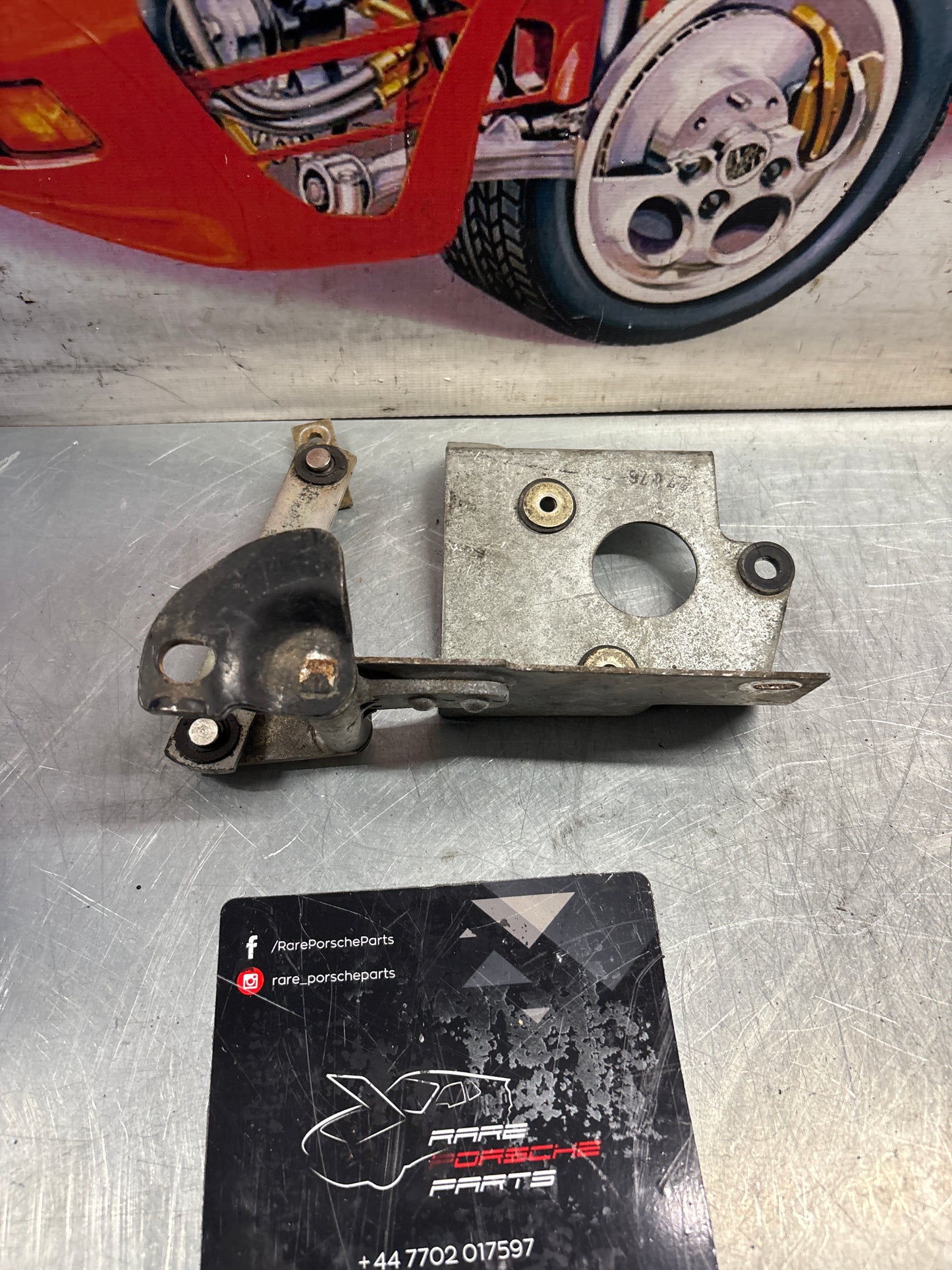Porsche 928 rear wiper motor bracket, used 92862807103