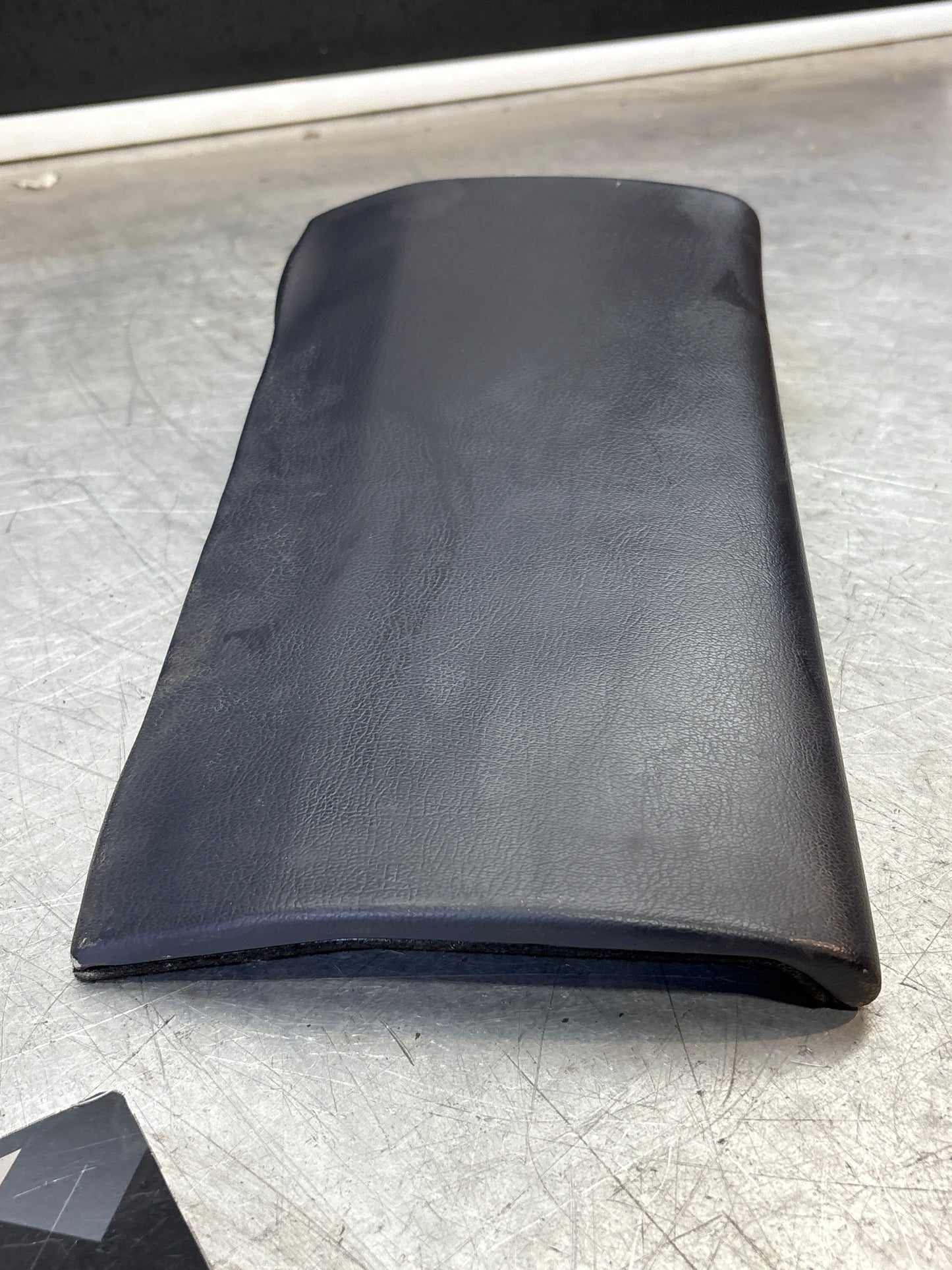 Porsche 944 85-92 glove box lid Marine blue used, no catches