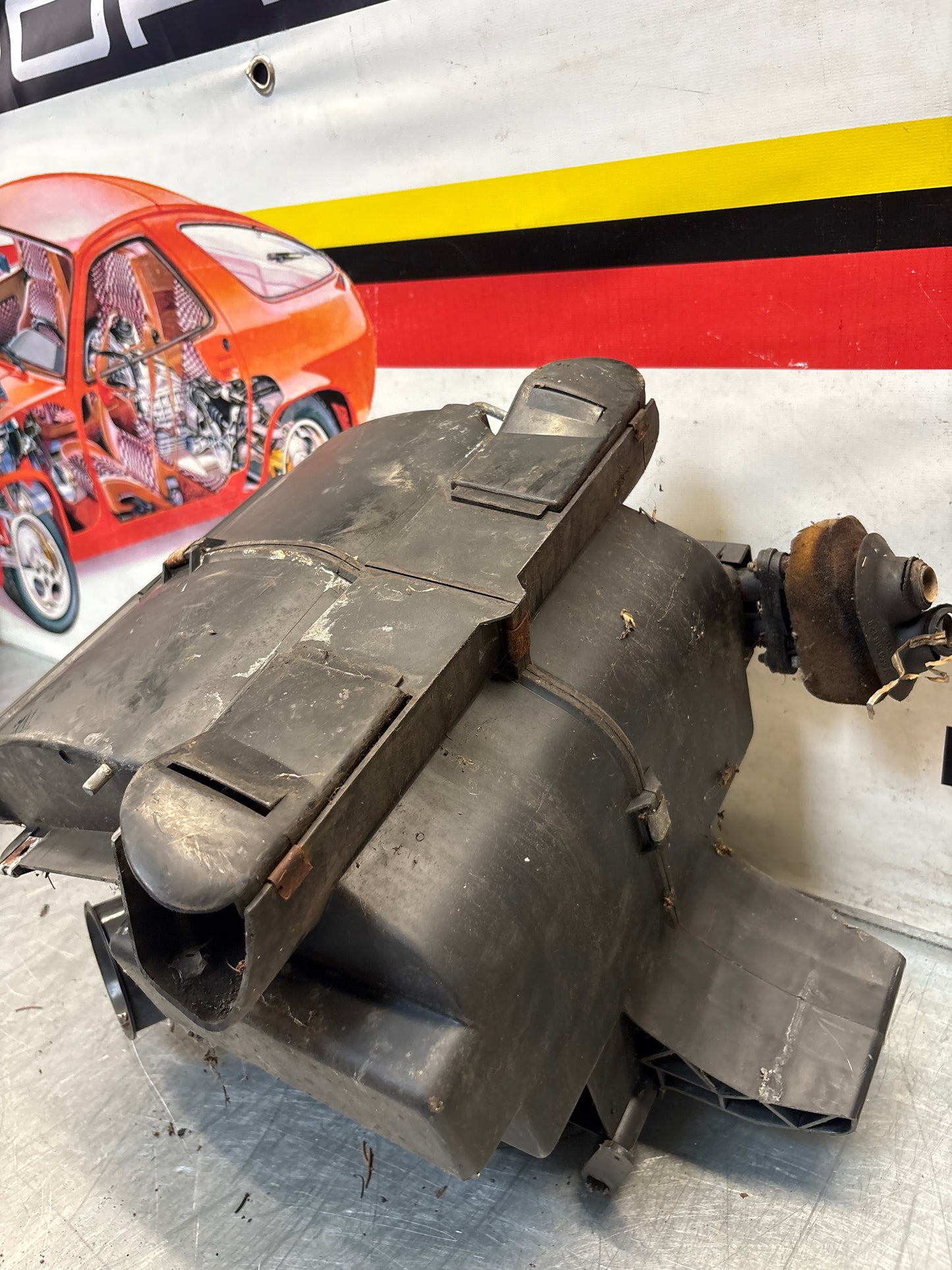 Porsche 924 80-85 944 82-85.5 heater blower fan assembly, complete 321819096 / 823819096A / 823819095A / 321819095 used
