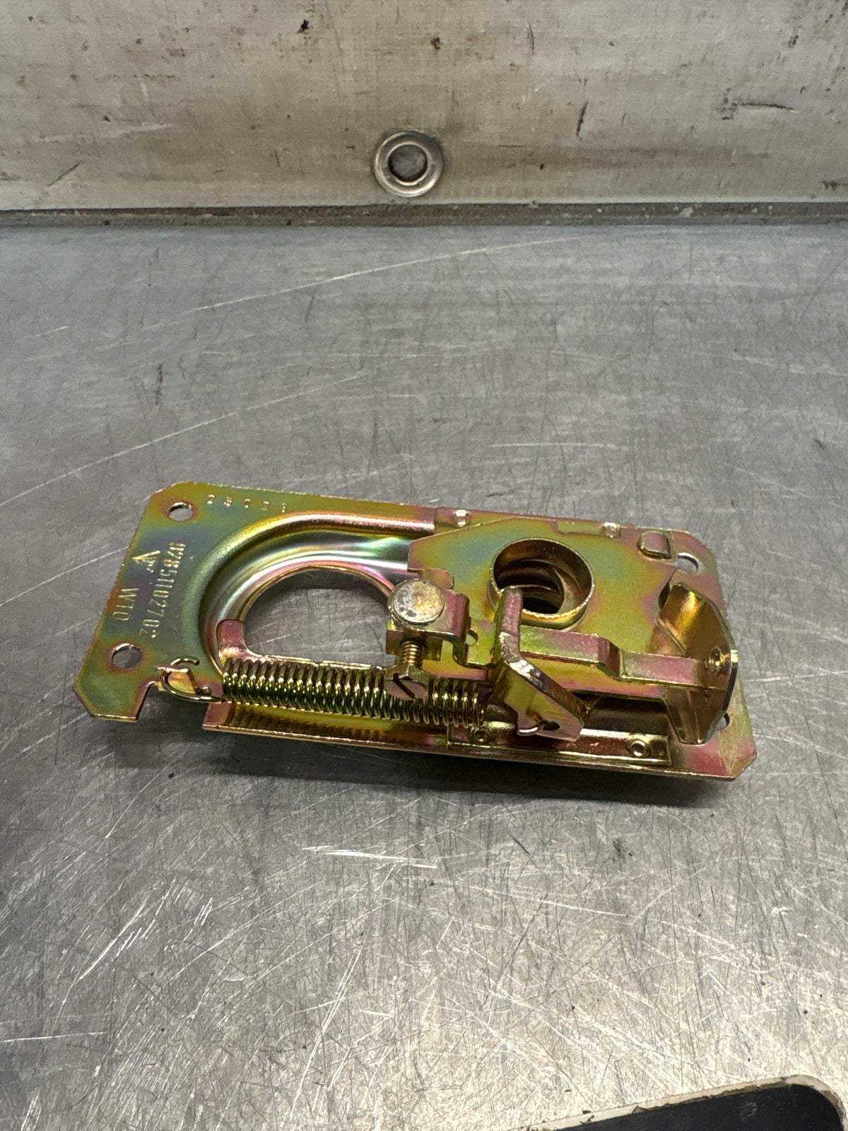 Porsche 928 lid lock lower part, refurbished 92851102702