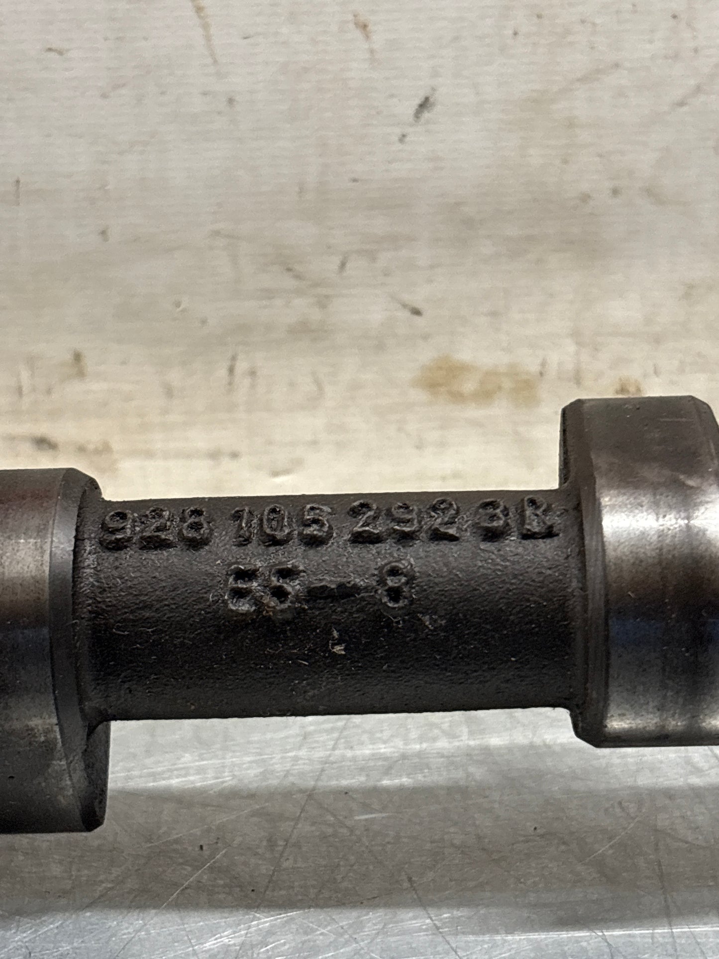 Porsche 928 S3 M28.45/46 engine Camshaft, intake side, cylinder 5-8, used 9281052923R / 92810529208