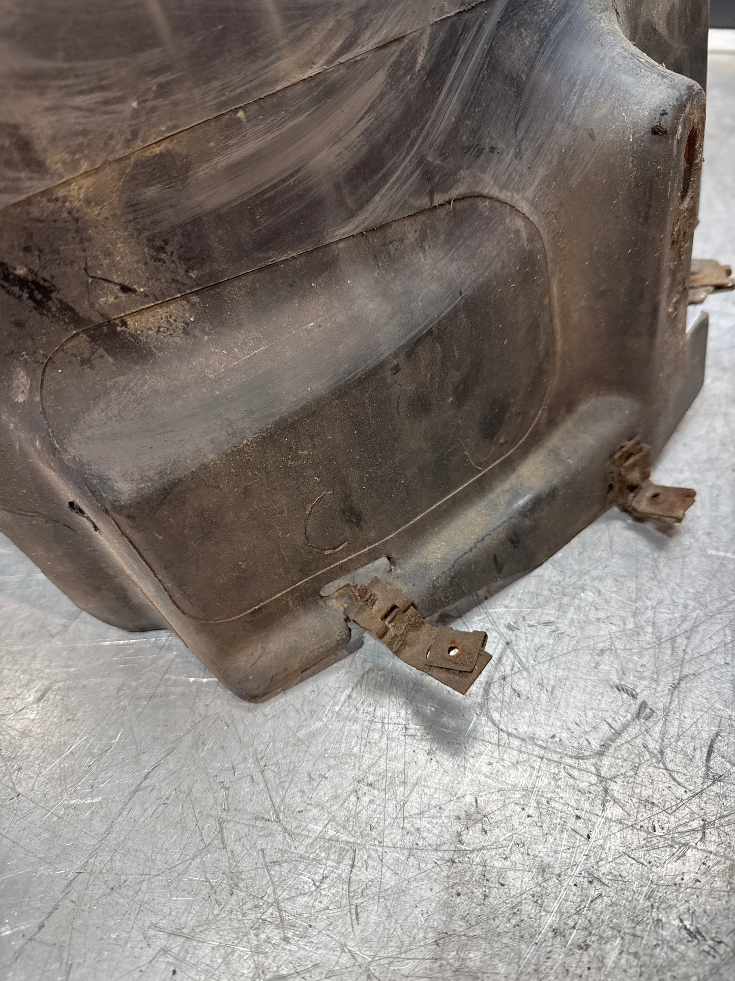 Porsche 944 from 85.5 wheel arch liner Left, 94450438106 spares or repair