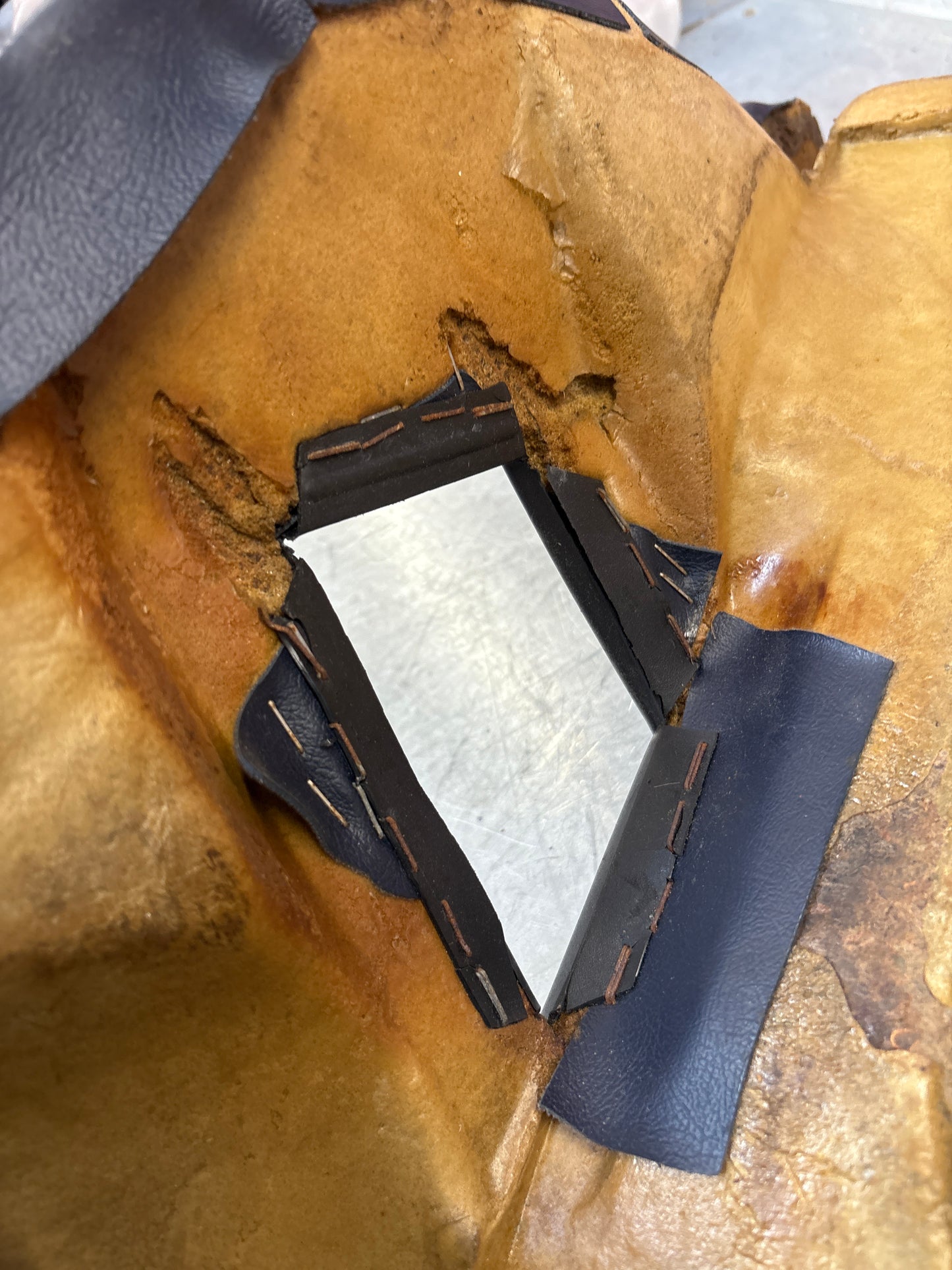 Porsche 928 S center console, rear armrest, marine blue, no package box,used 92852234530