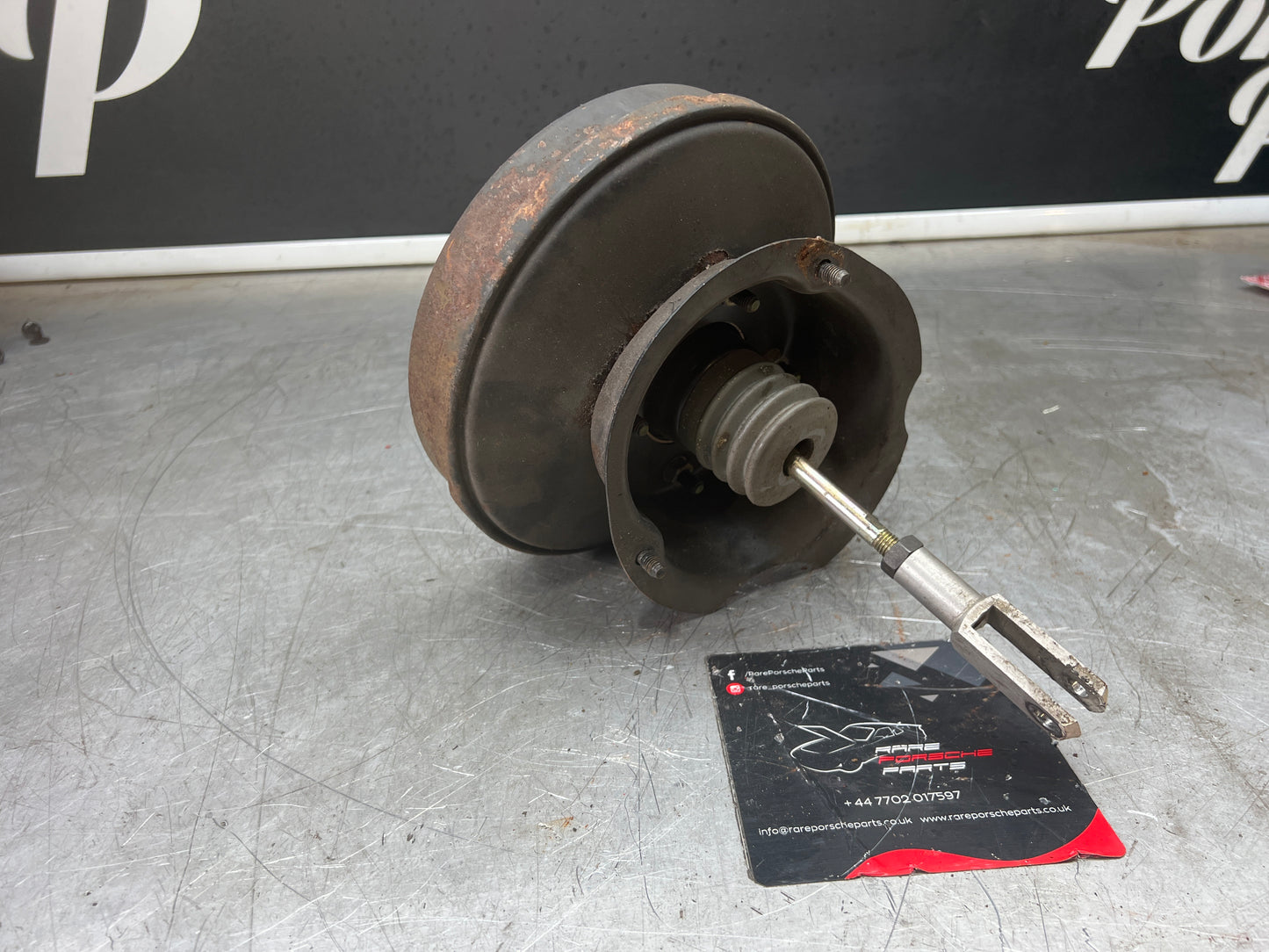 Porsche 944 brake booster, used 95135502701
