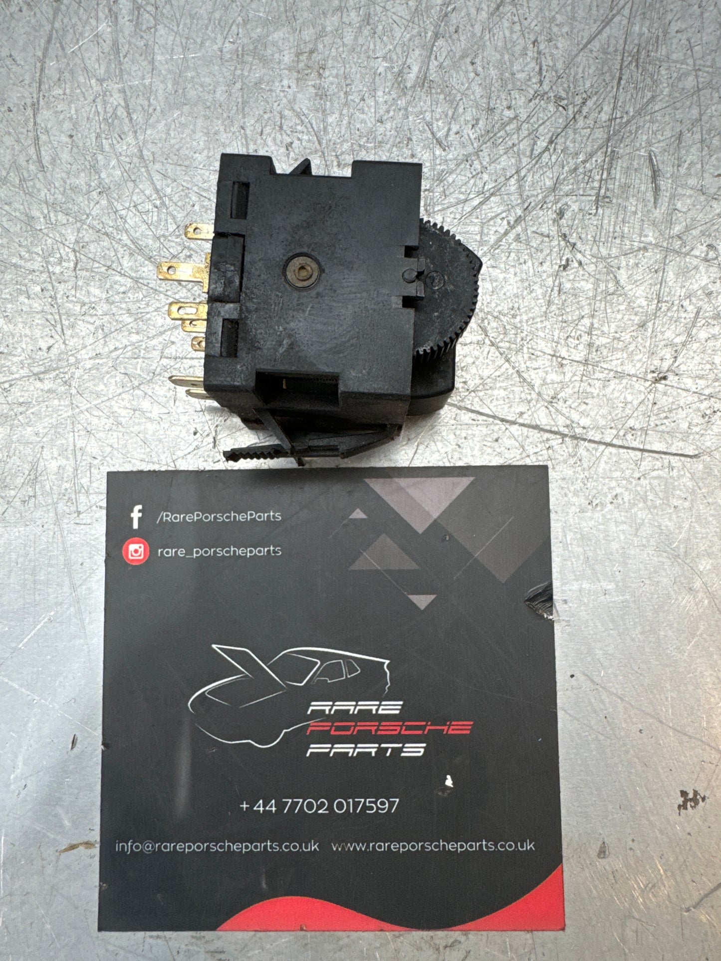 Porsche 924 / 944 headlight switch 477941531F Used