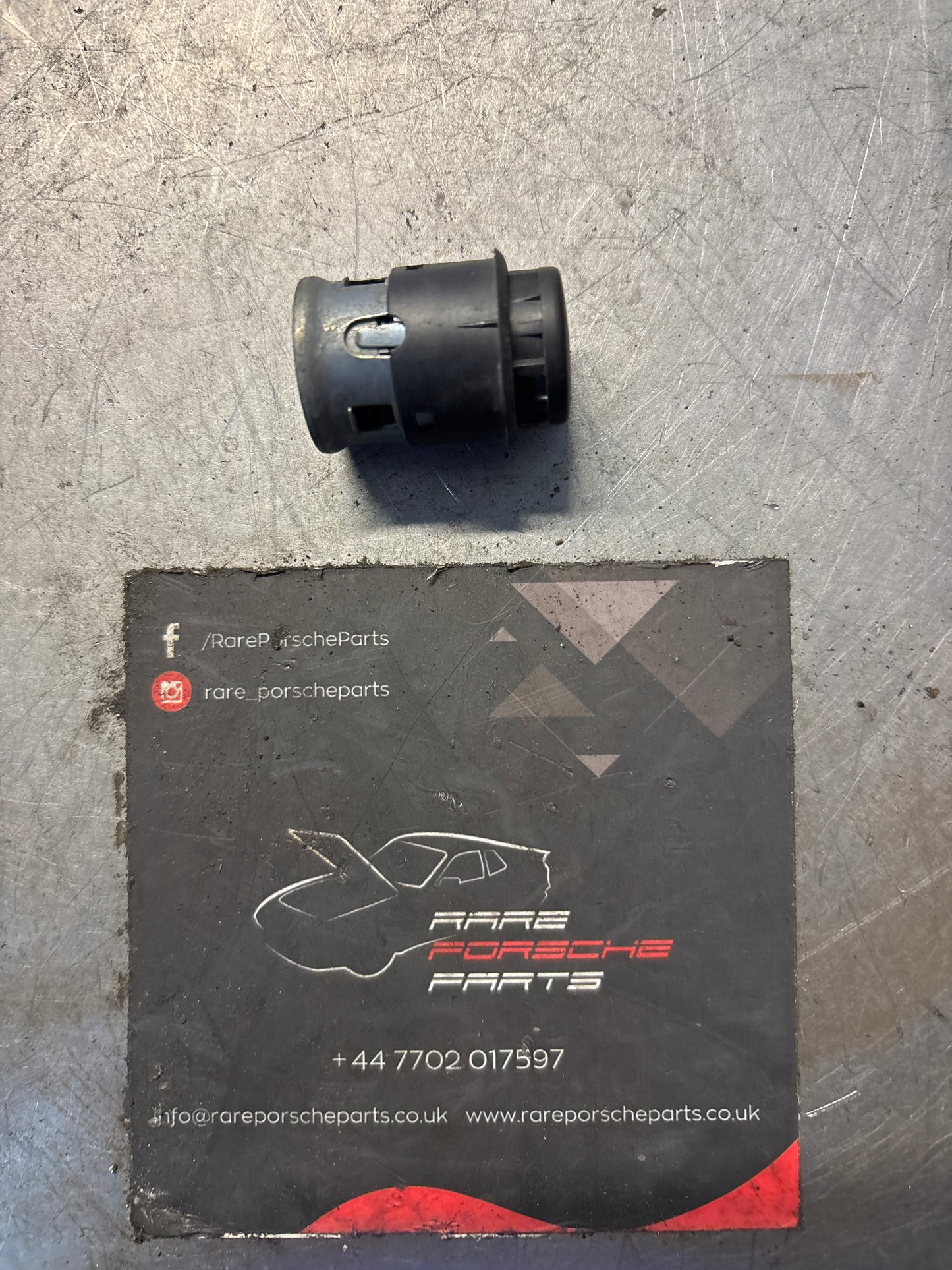 Porsche 928 S2 Cigarette lighter, used 92865210300