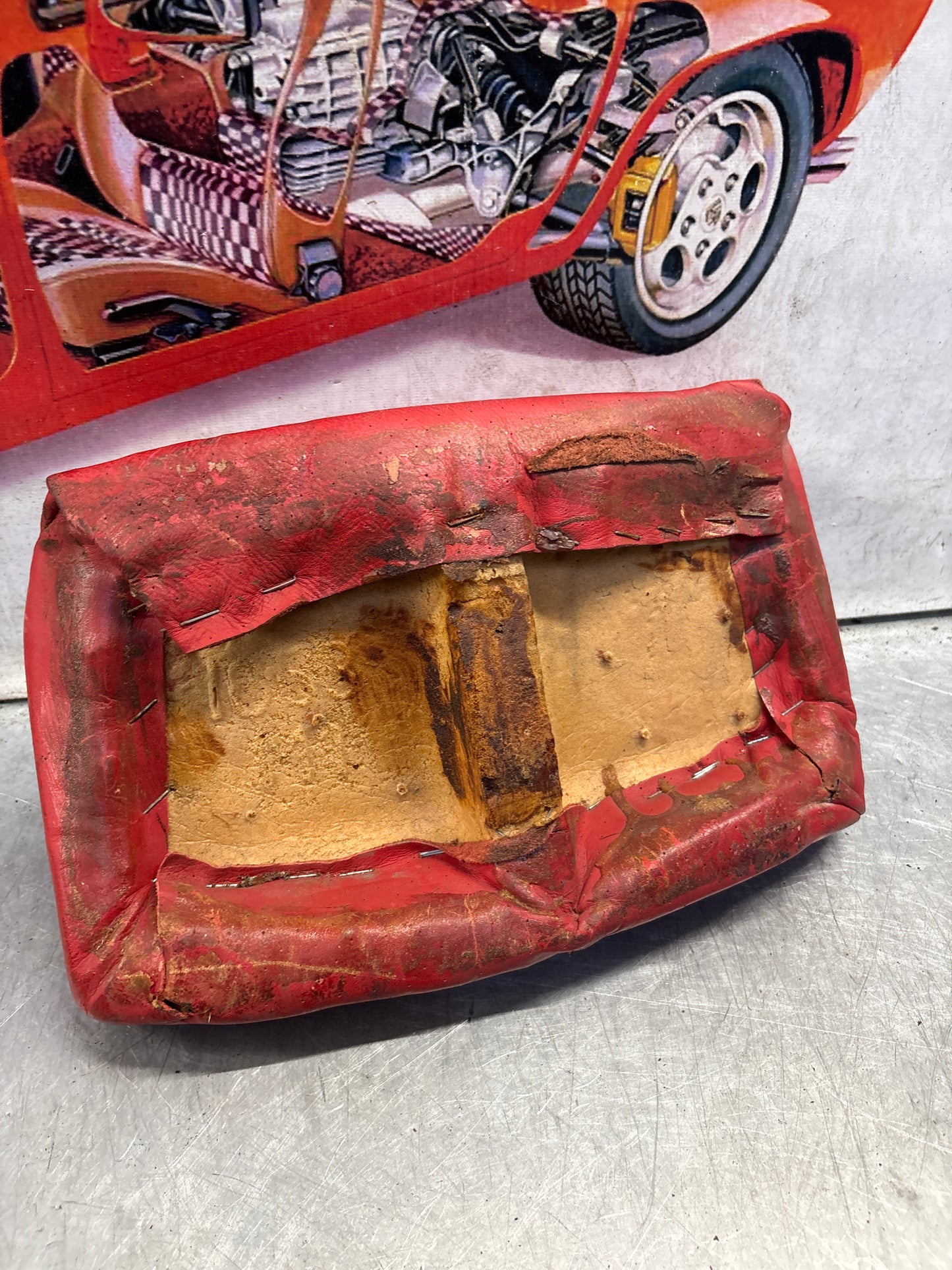 Porsche 928 rear right seat upper cushion, leather, can-can red, used 92852204650